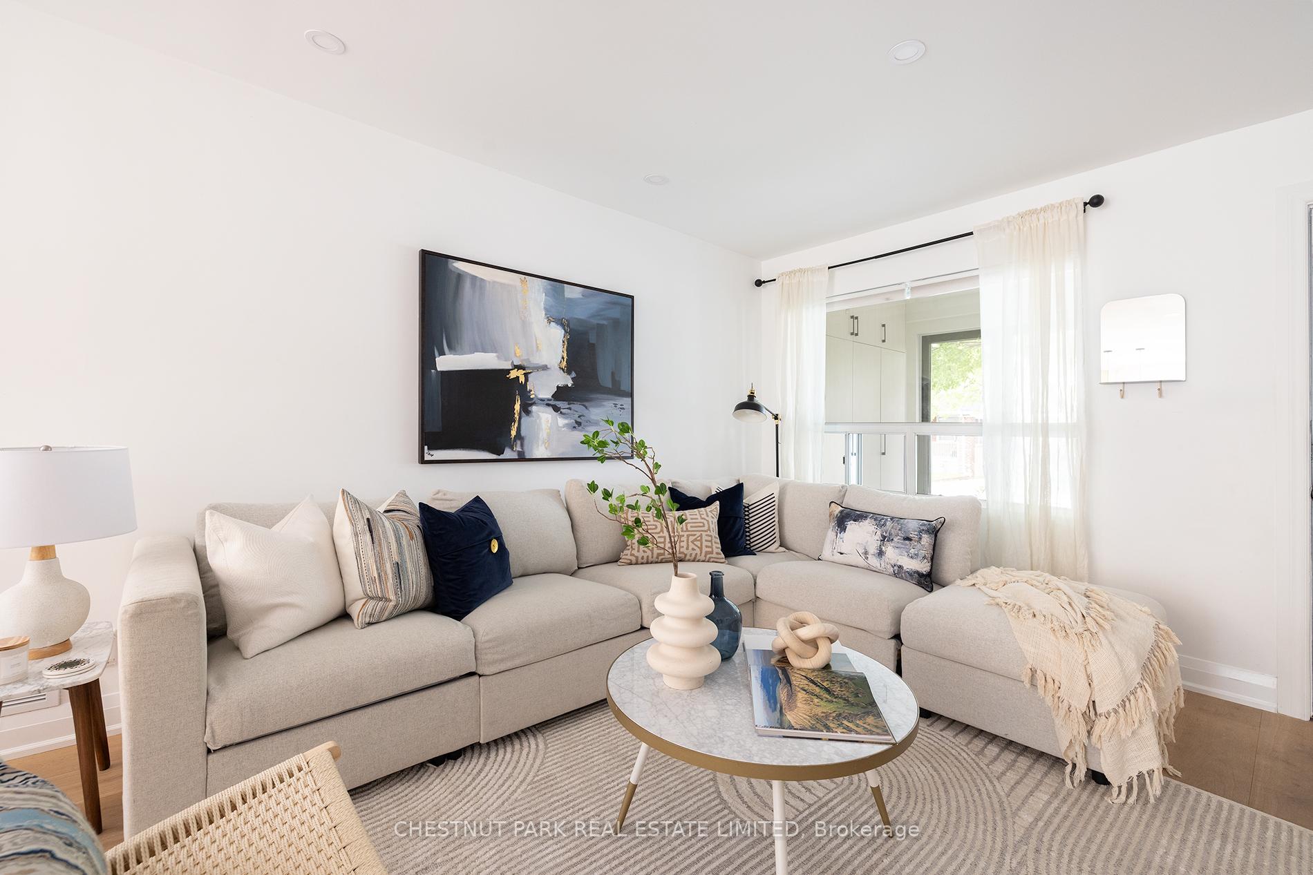 Photo 4 of 161 Queensdale Avenue, Toronto, Danforth Village-East York — HOMEH