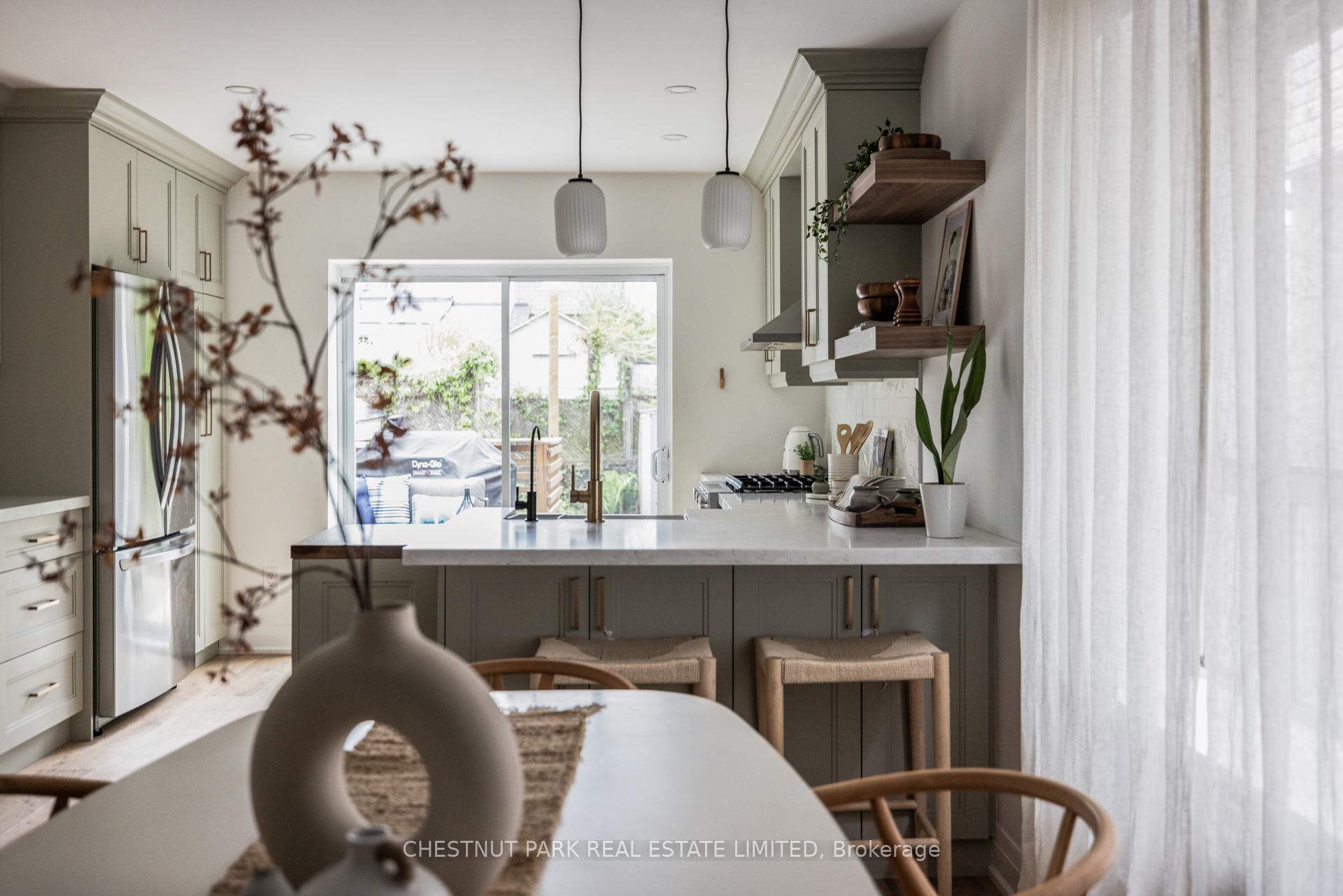 Photo 12 of 161 Queensdale Avenue, Toronto, Danforth Village-East York — HOMEH