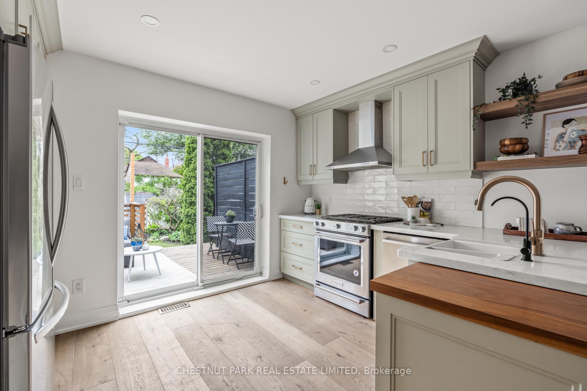 Photo 13 of 161 Queensdale Avenue, Toronto, Danforth Village-East York — HOMEH