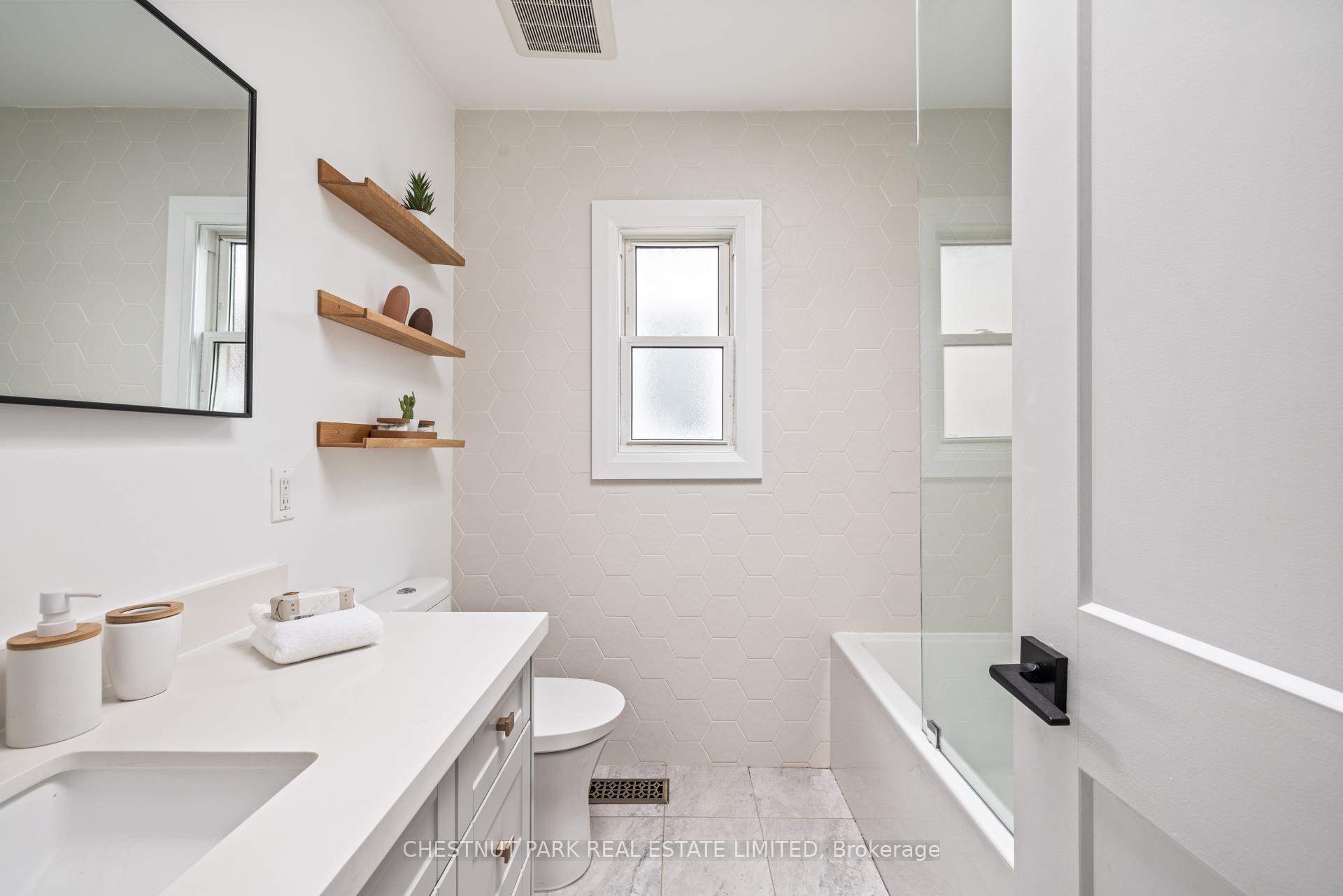 Photo 21 of 161 Queensdale Avenue, Toronto, Danforth Village-East York — HOMEH
