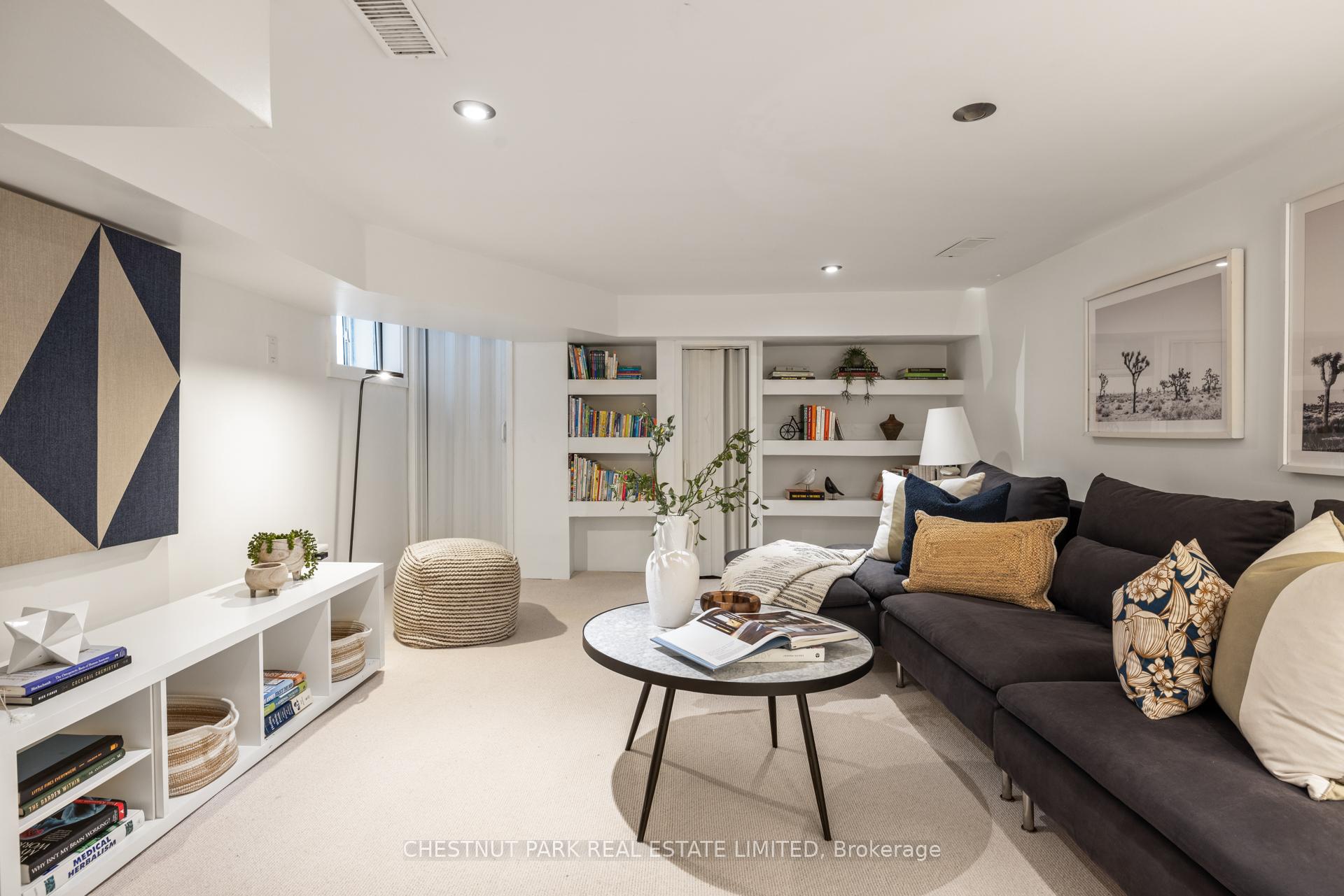 Photo 33 of 161 Queensdale Avenue, Toronto, Danforth Village-East York — HOMEH