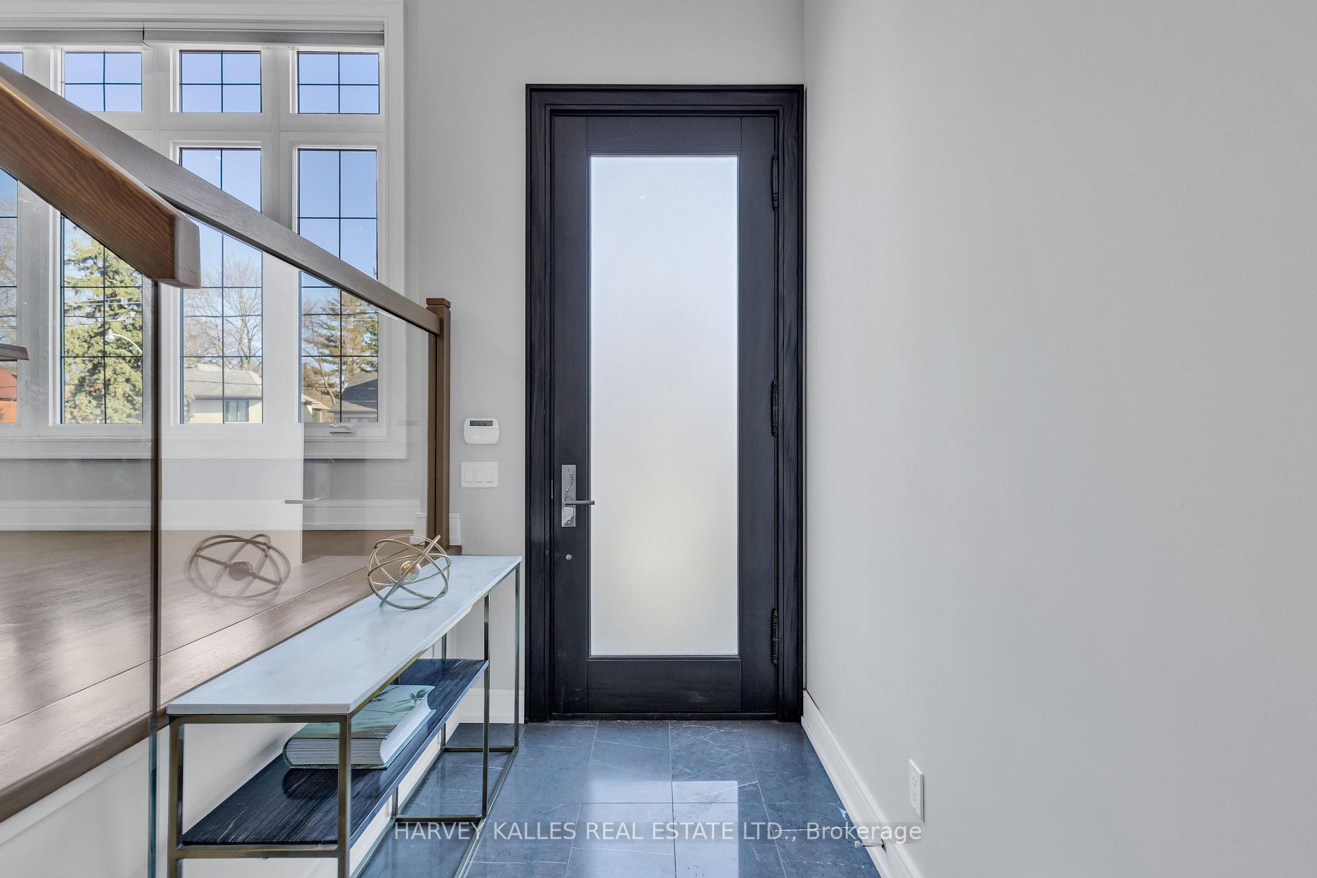Photo 4 of 172A Lawrence Avenue E, Toronto, Lawrence Park North — HOMEH