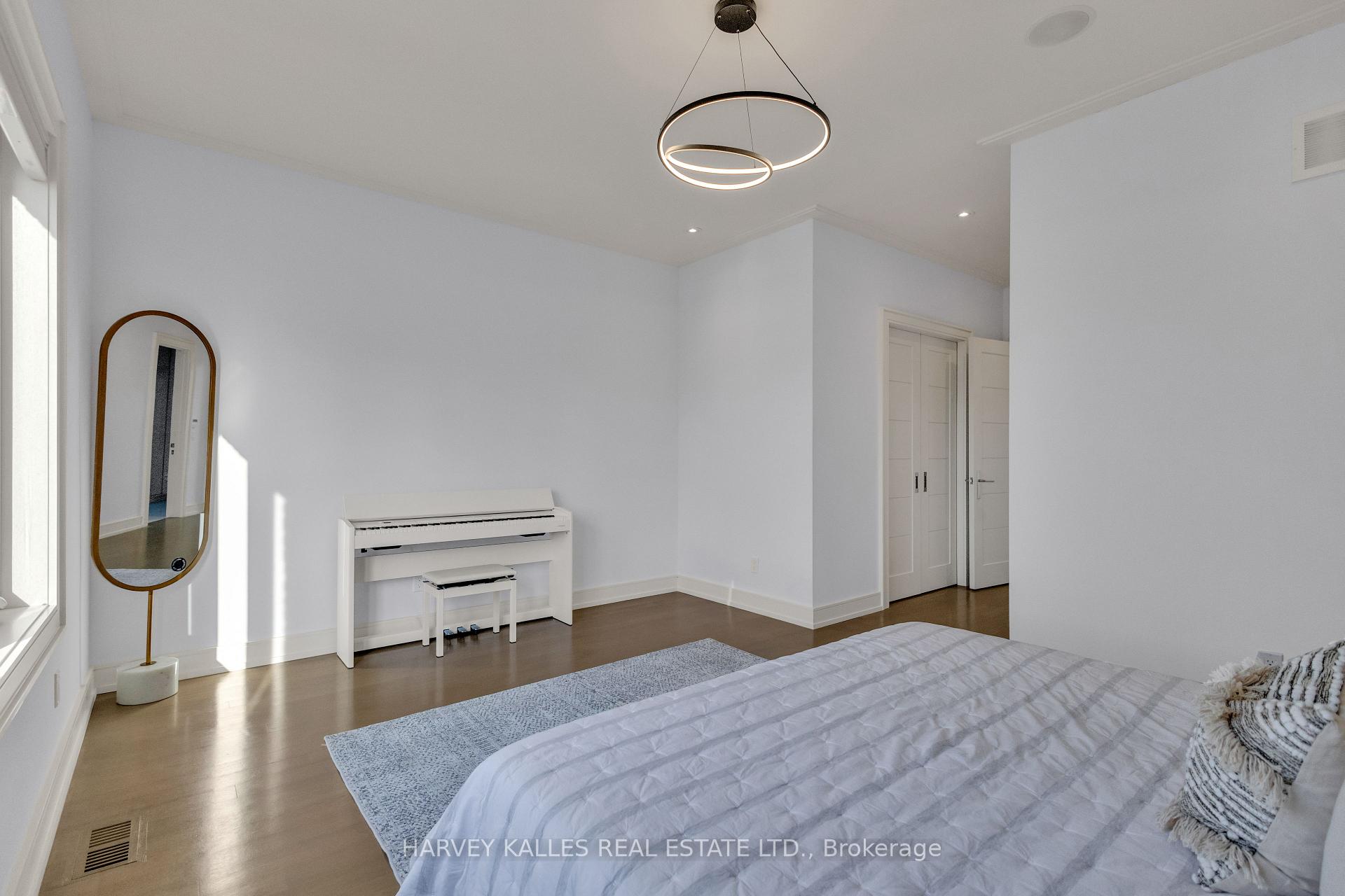 Photo 27 of 172A Lawrence Avenue E, Toronto, Lawrence Park North — HOMEH