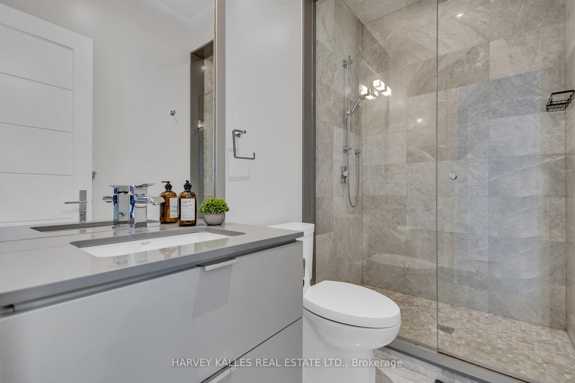 Photo 33 of 172A Lawrence Avenue E, Toronto, Lawrence Park North — HOMEH