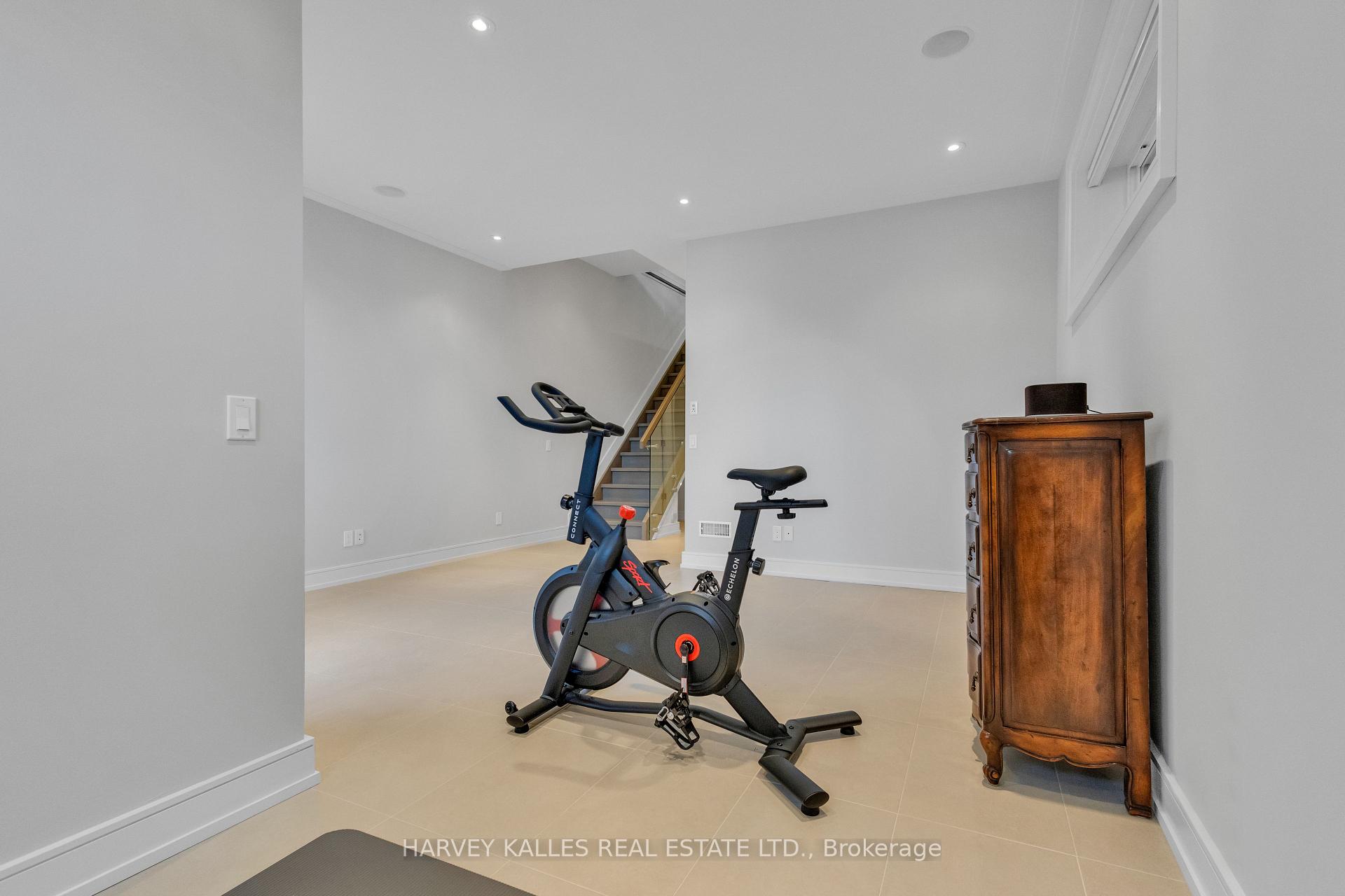 Photo 38 of 172A Lawrence Avenue E, Toronto, Lawrence Park North — HOMEH