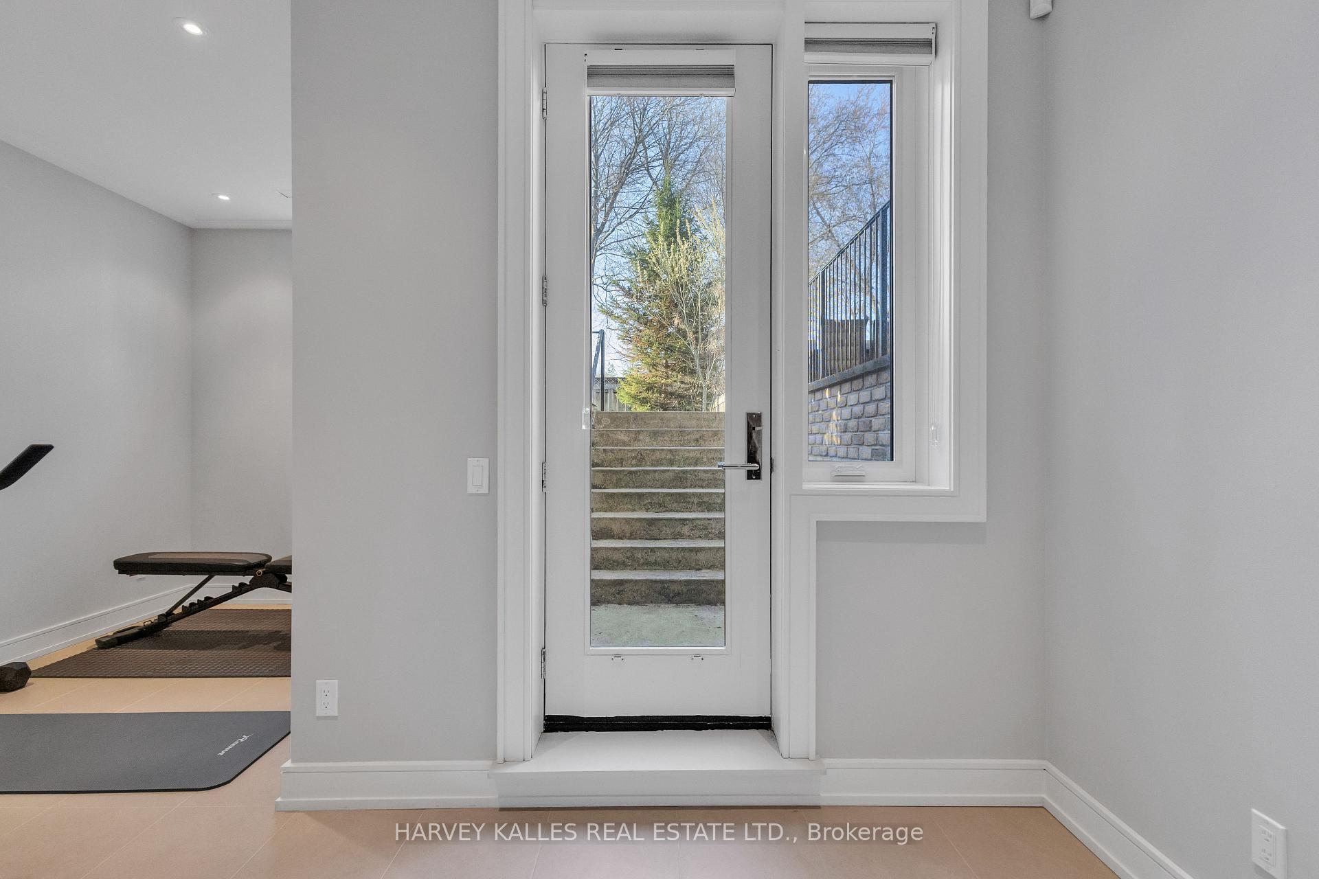 Photo 40 of 172A Lawrence Avenue E, Toronto, Lawrence Park North — HOMEH
