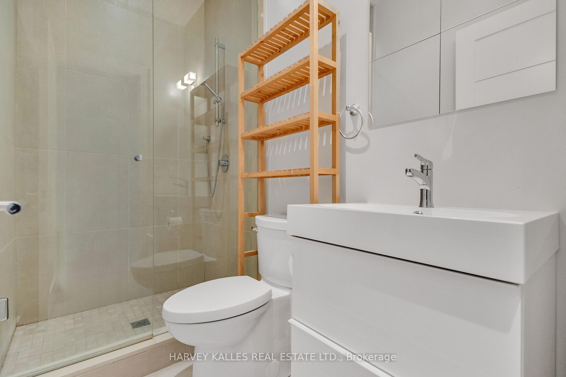 Photo 41 of 172A Lawrence Avenue E, Toronto, Lawrence Park North — HOMEH