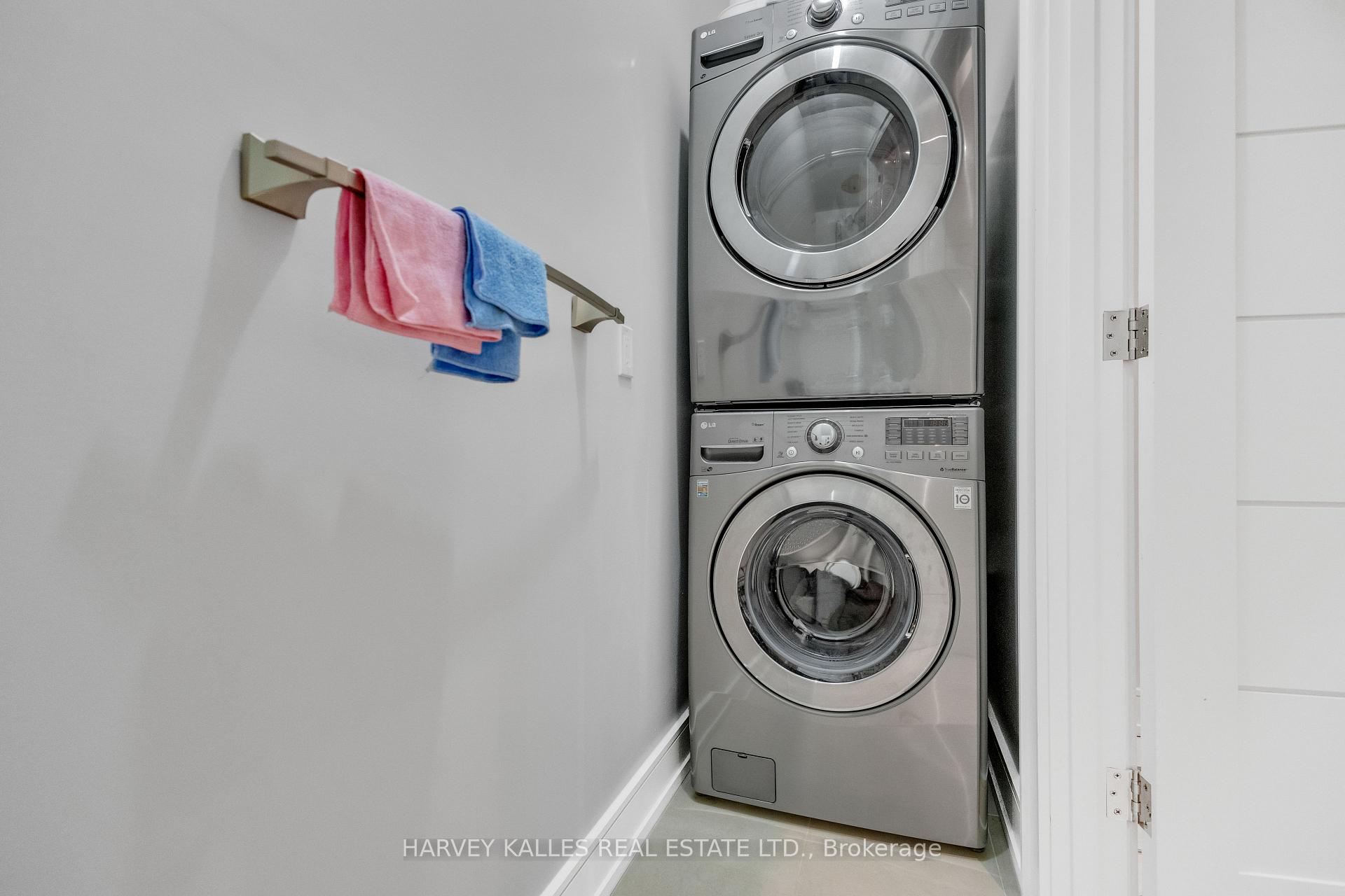 Photo 44 of 172A Lawrence Avenue E, Toronto, Lawrence Park North — HOMEH