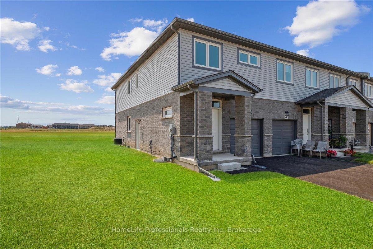Photo 2 of 75 Elvira Way, Thorold, Rolling Meadows — HOMEH