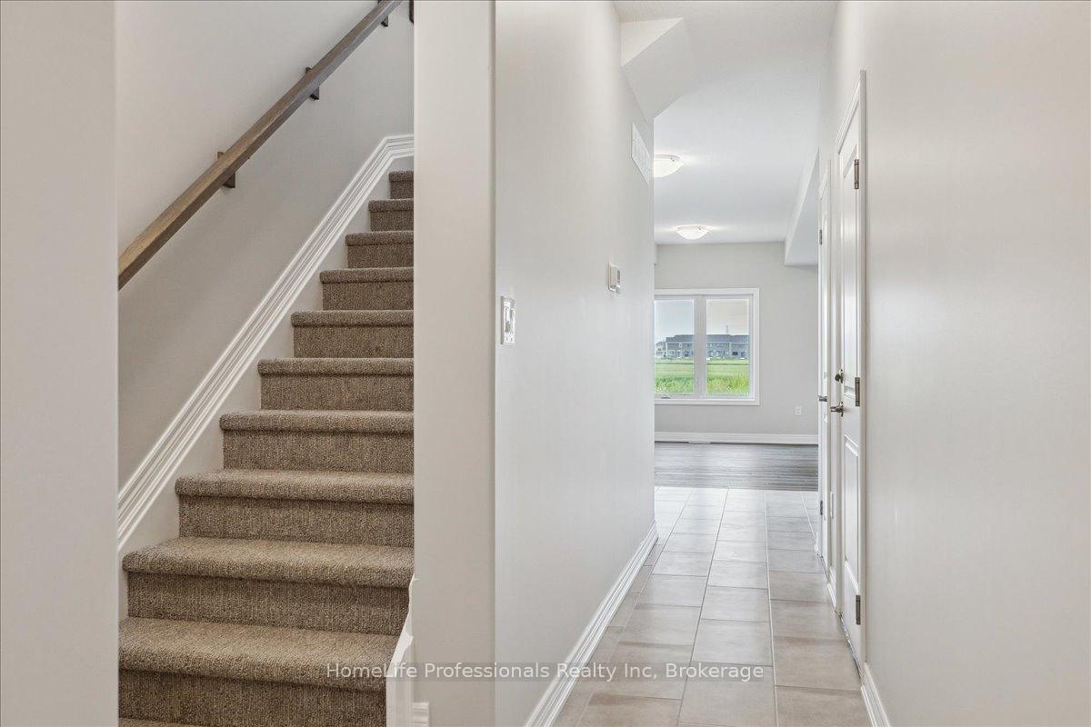 Photo 9 of 75 Elvira Way, Thorold, Rolling Meadows — HOMEH