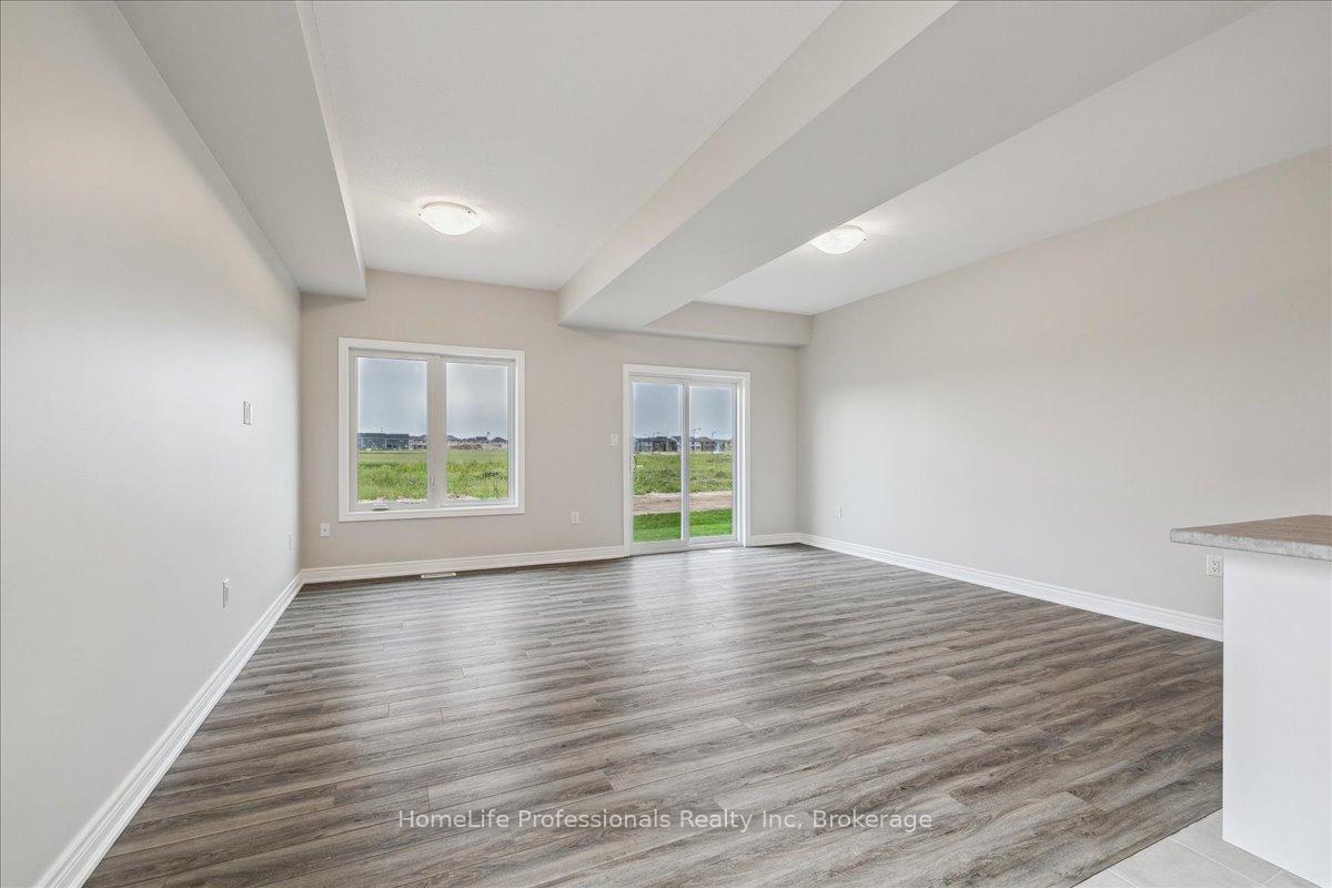 Photo 11 of 75 Elvira Way, Thorold, Rolling Meadows — HOMEH
