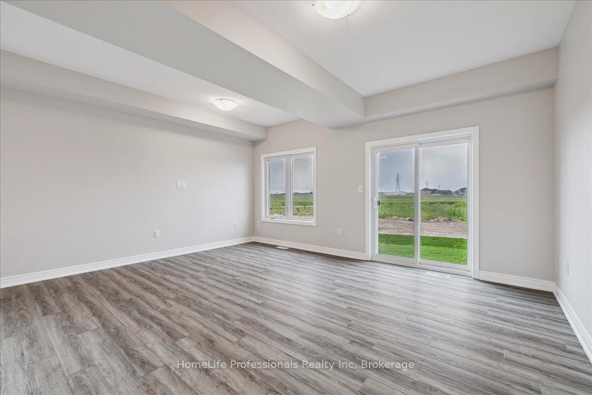 Photo 13 of 75 Elvira Way, Thorold, Rolling Meadows — HOMEH