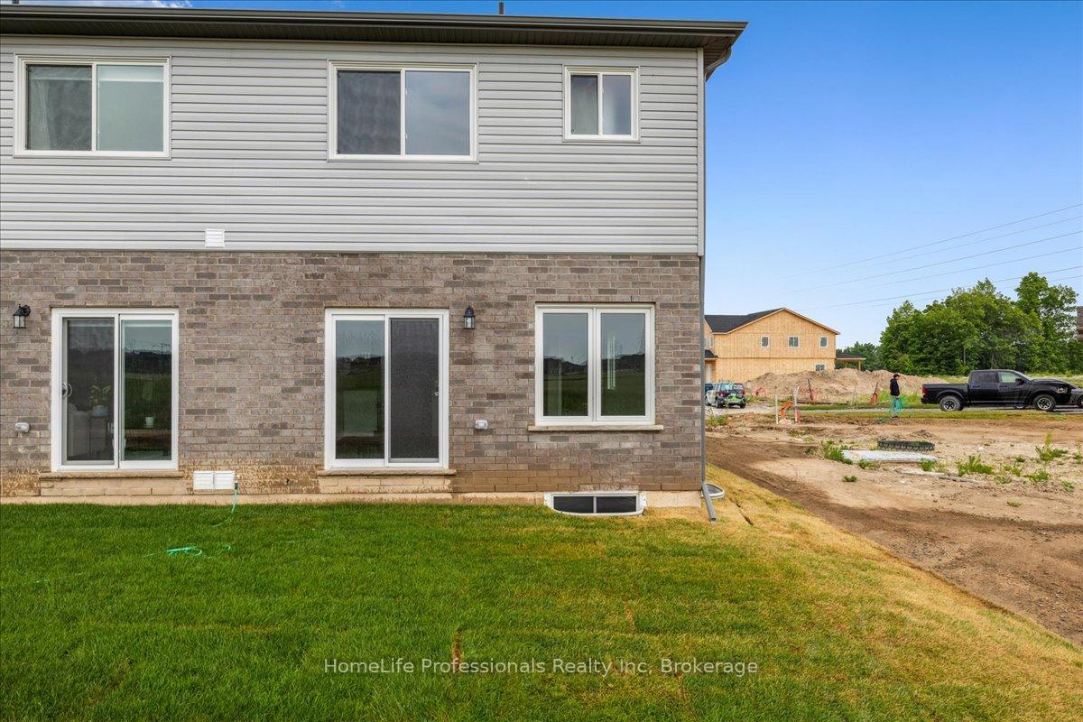 Photo 41 of 75 Elvira Way, Thorold, Rolling Meadows — HOMEH