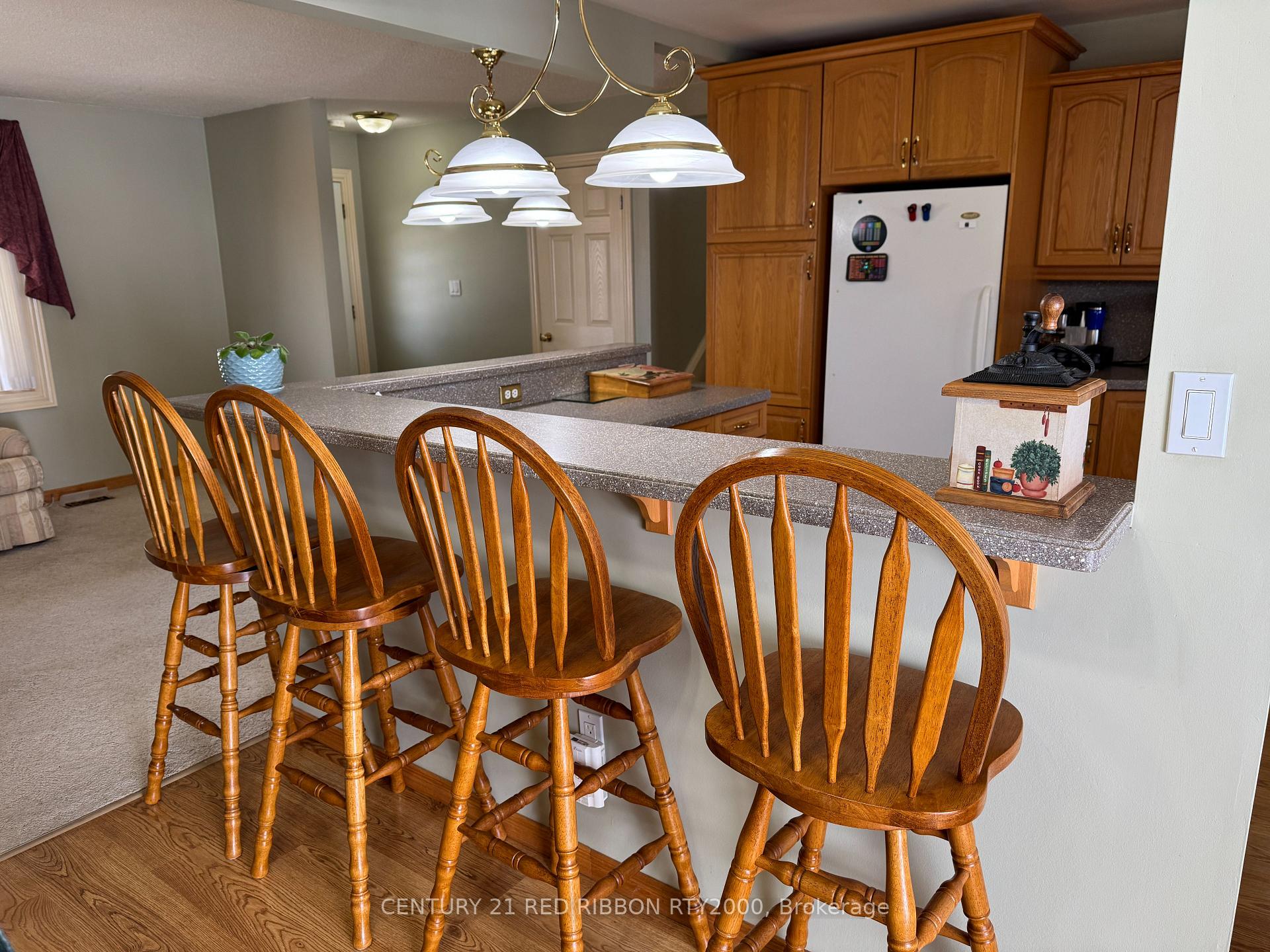 Photo 10 of 334 Helen Drive, Strathroy-Caradoc, NW — HOMEH