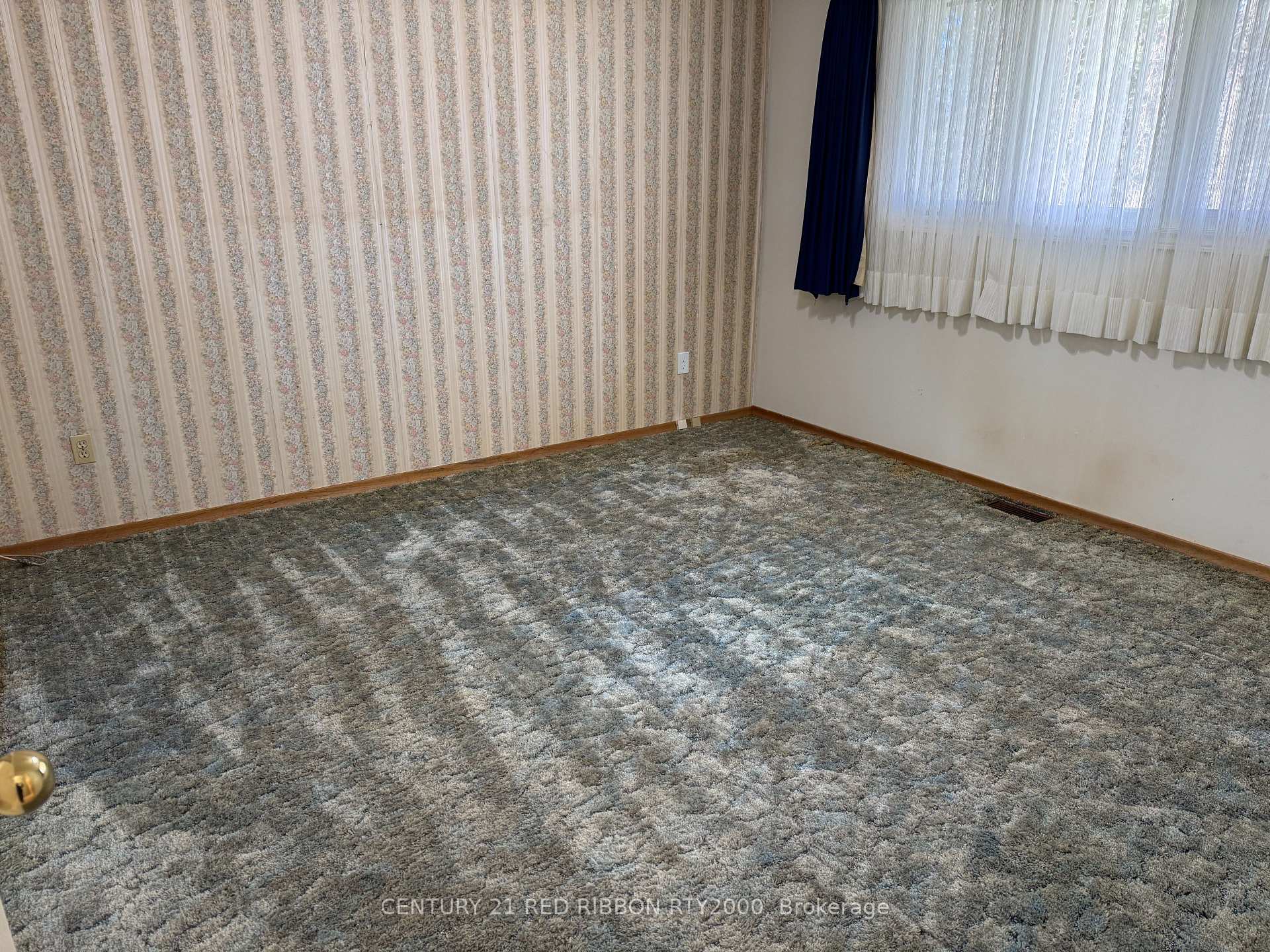 Photo 18 of 334 Helen Drive, Strathroy-Caradoc, NW — HOMEH