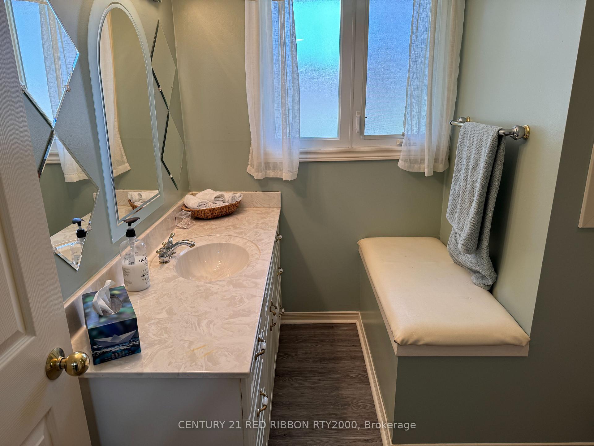 Photo 20 of 334 Helen Drive, Strathroy-Caradoc, NW — HOMEH