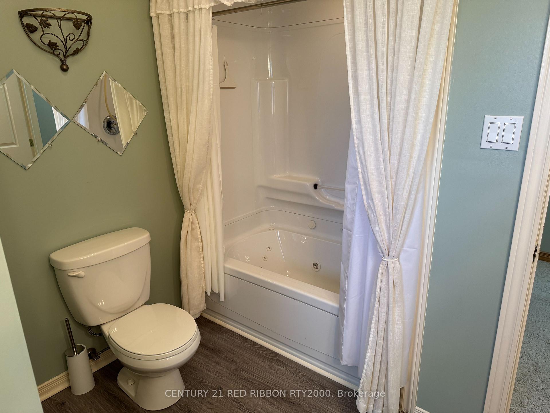Photo 21 of 334 Helen Drive, Strathroy-Caradoc, NW — HOMEH