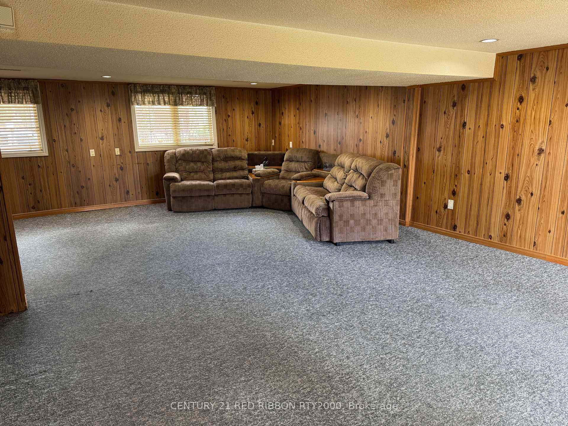 Photo 22 of 334 Helen Drive, Strathroy-Caradoc, NW — HOMEH
