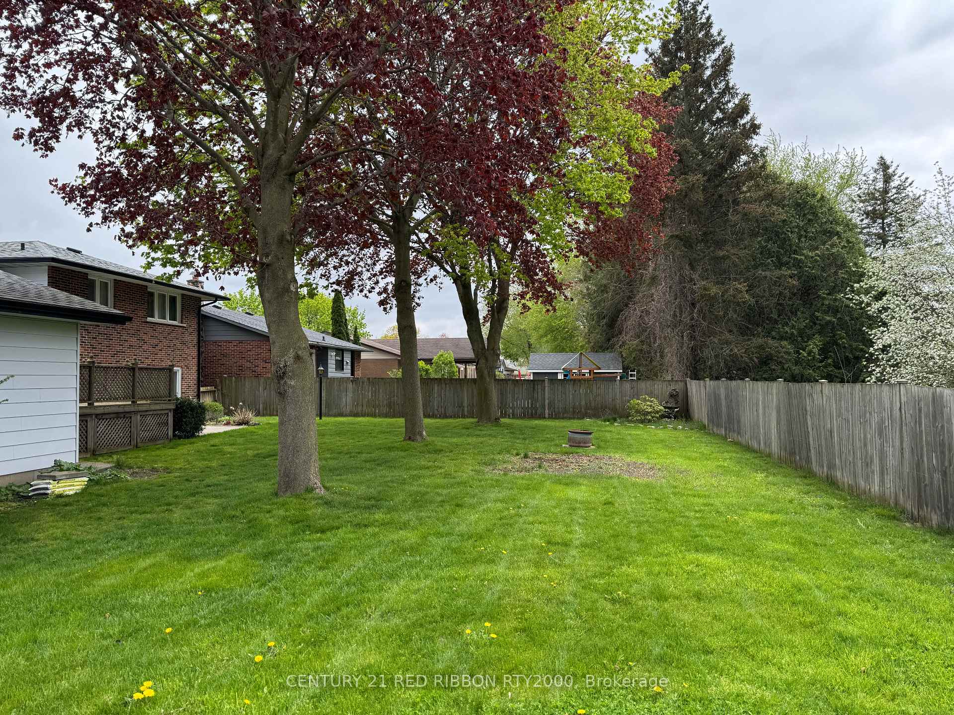 Photo 29 of 334 Helen Drive, Strathroy-Caradoc, NW — HOMEH