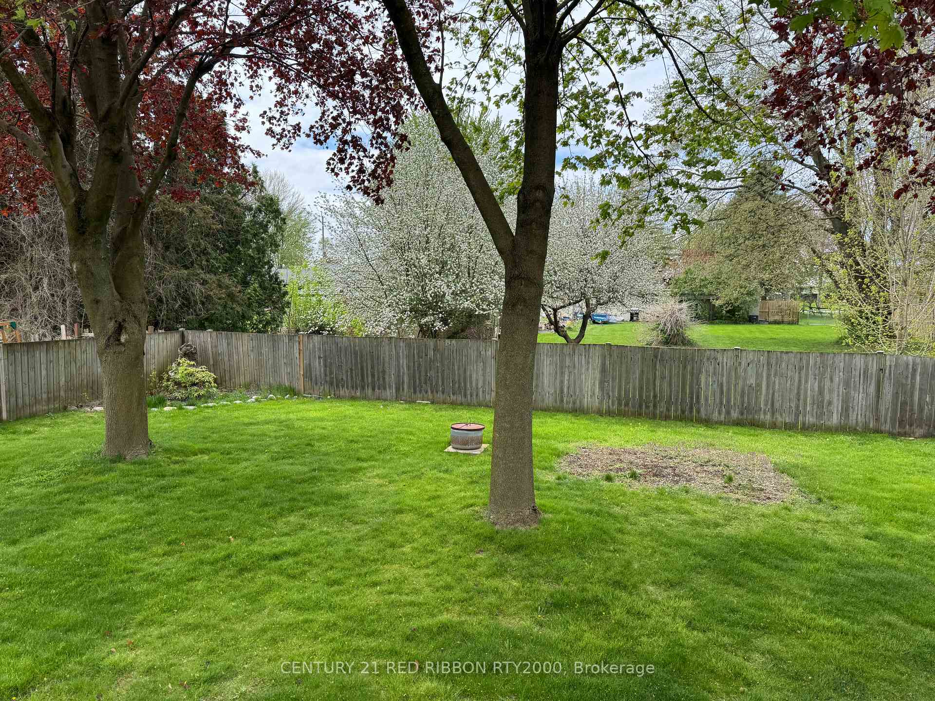 Photo 35 of 334 Helen Drive, Strathroy-Caradoc, NW — HOMEH