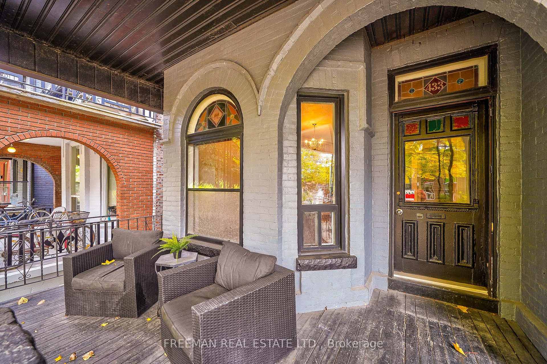 Photo 4 of 433 Manning Avenue, Toronto, Palmerston-Little Italy — HOMEH