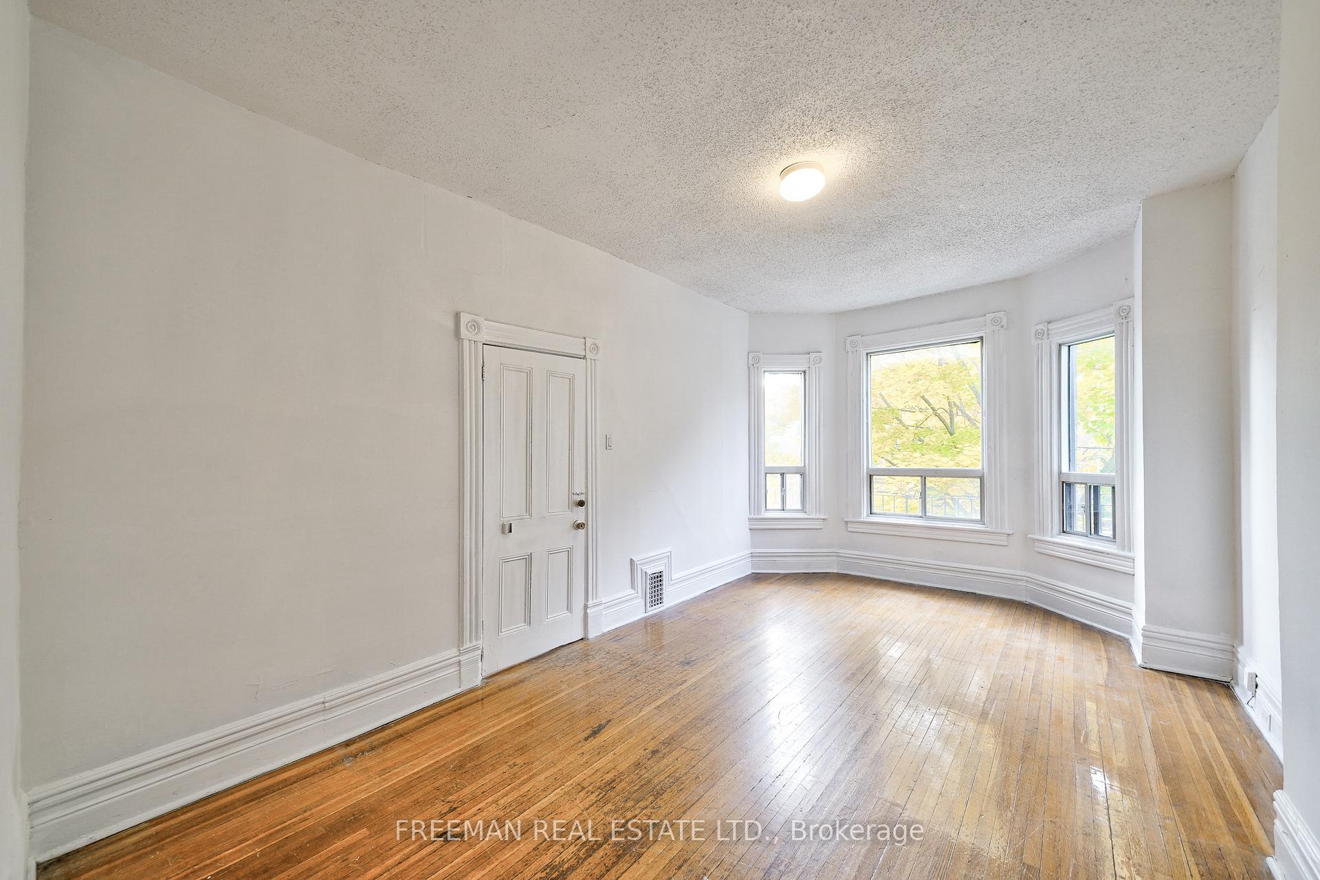 Photo 18 of 433 Manning Avenue, Toronto, Palmerston-Little Italy — HOMEH