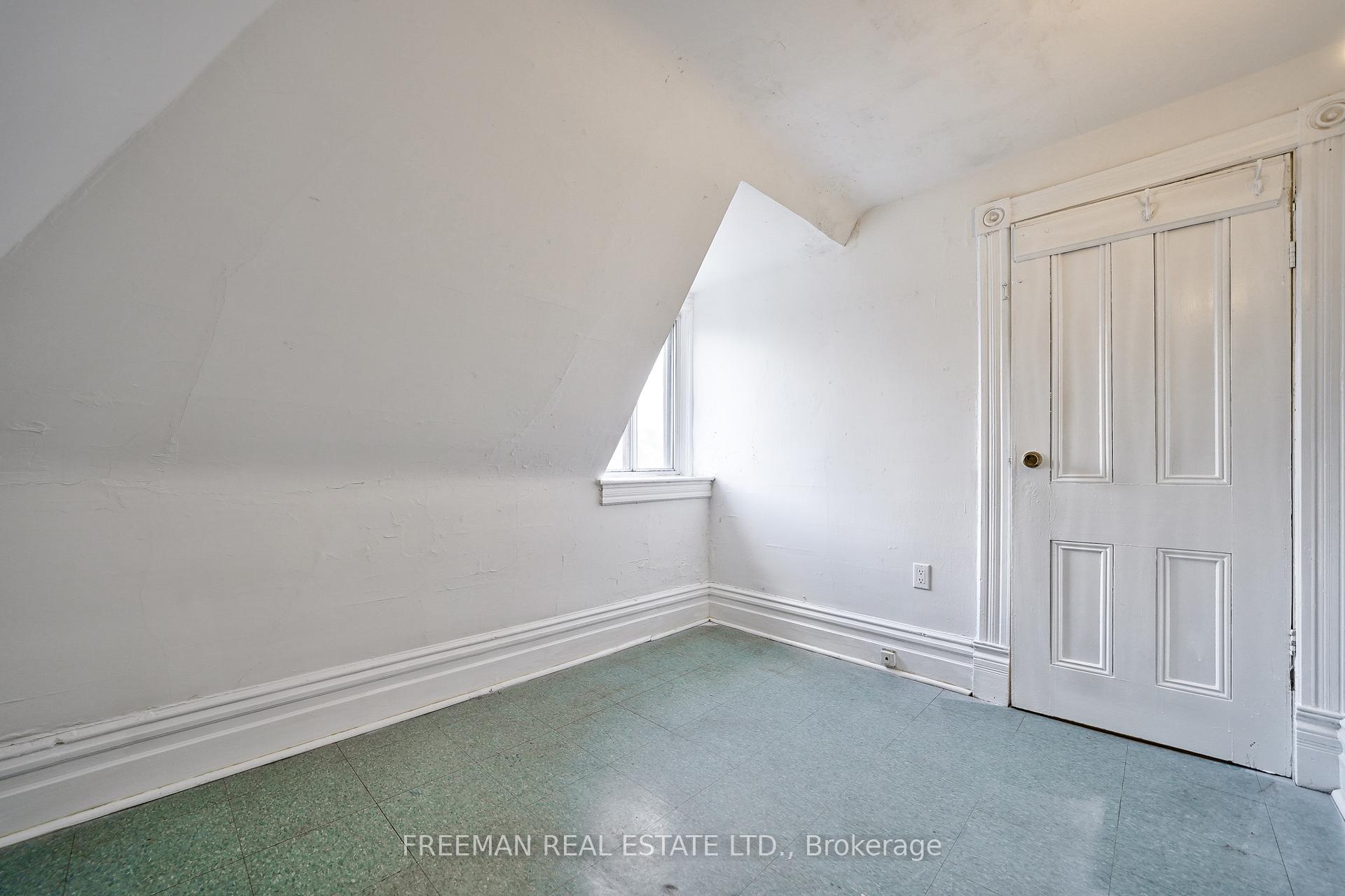Photo 26 of 433 Manning Avenue, Toronto, Palmerston-Little Italy — HOMEH