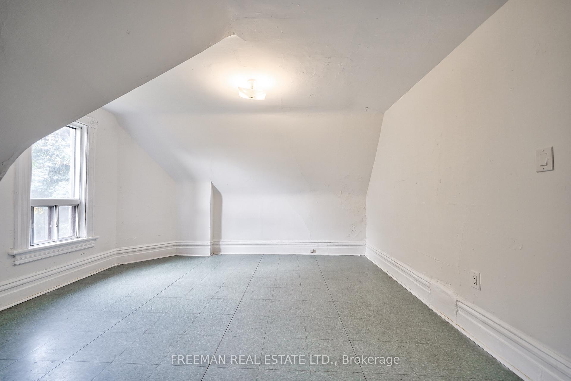 Photo 28 of 433 Manning Avenue, Toronto, Palmerston-Little Italy — HOMEH