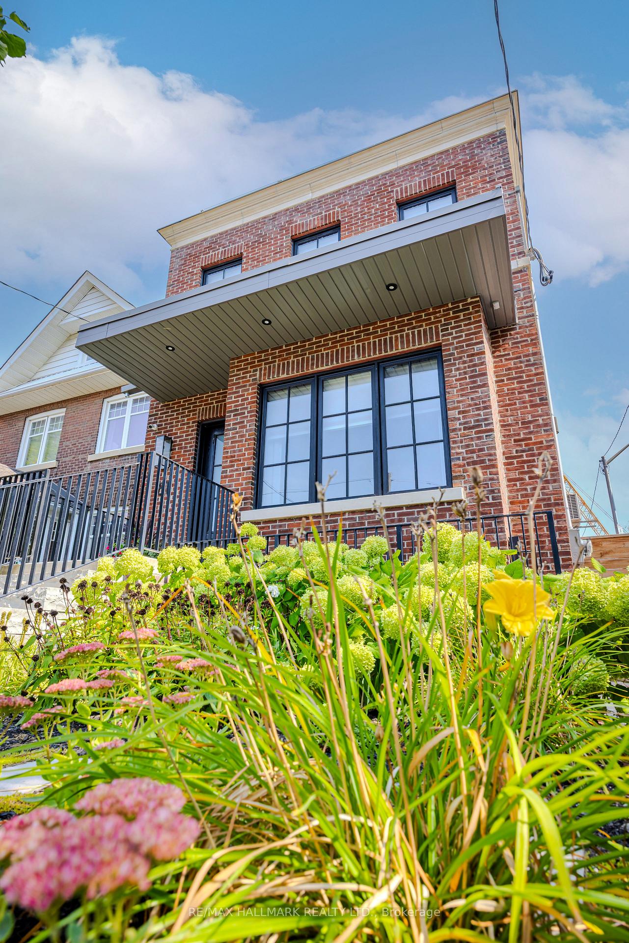 Front of Unit Lower, 81 Gough Avenue