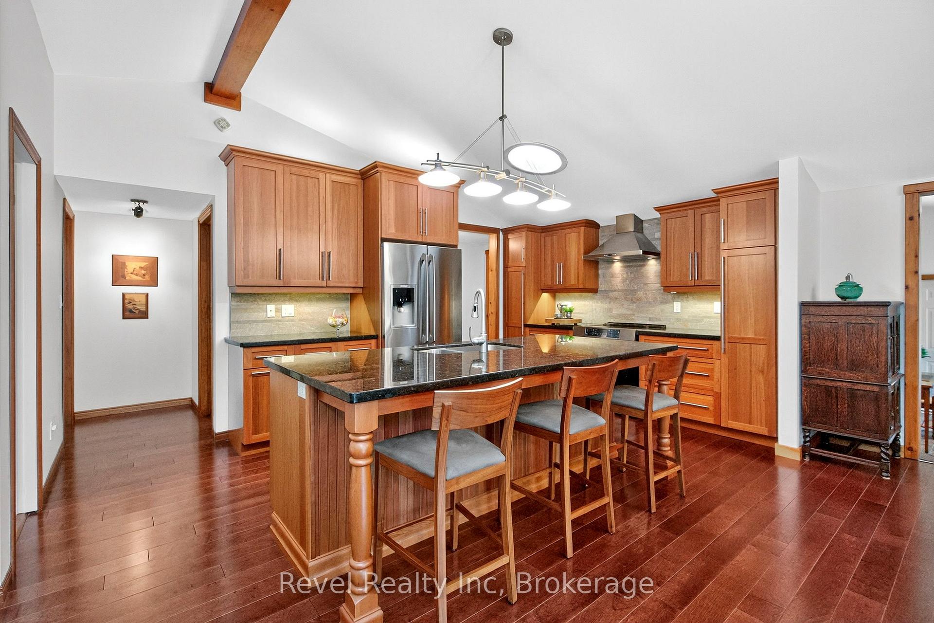 Photo 3 of 33 Belcourt Crescent, Tiny, Rural Tiny — HOMEH