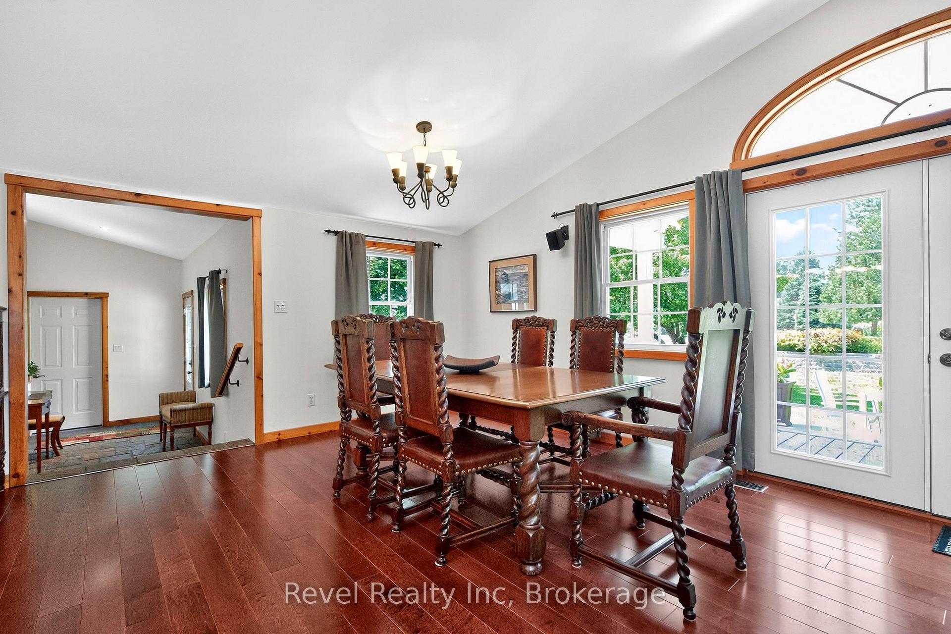 Photo 6 of 33 Belcourt Crescent, Tiny, Rural Tiny — HOMEH
