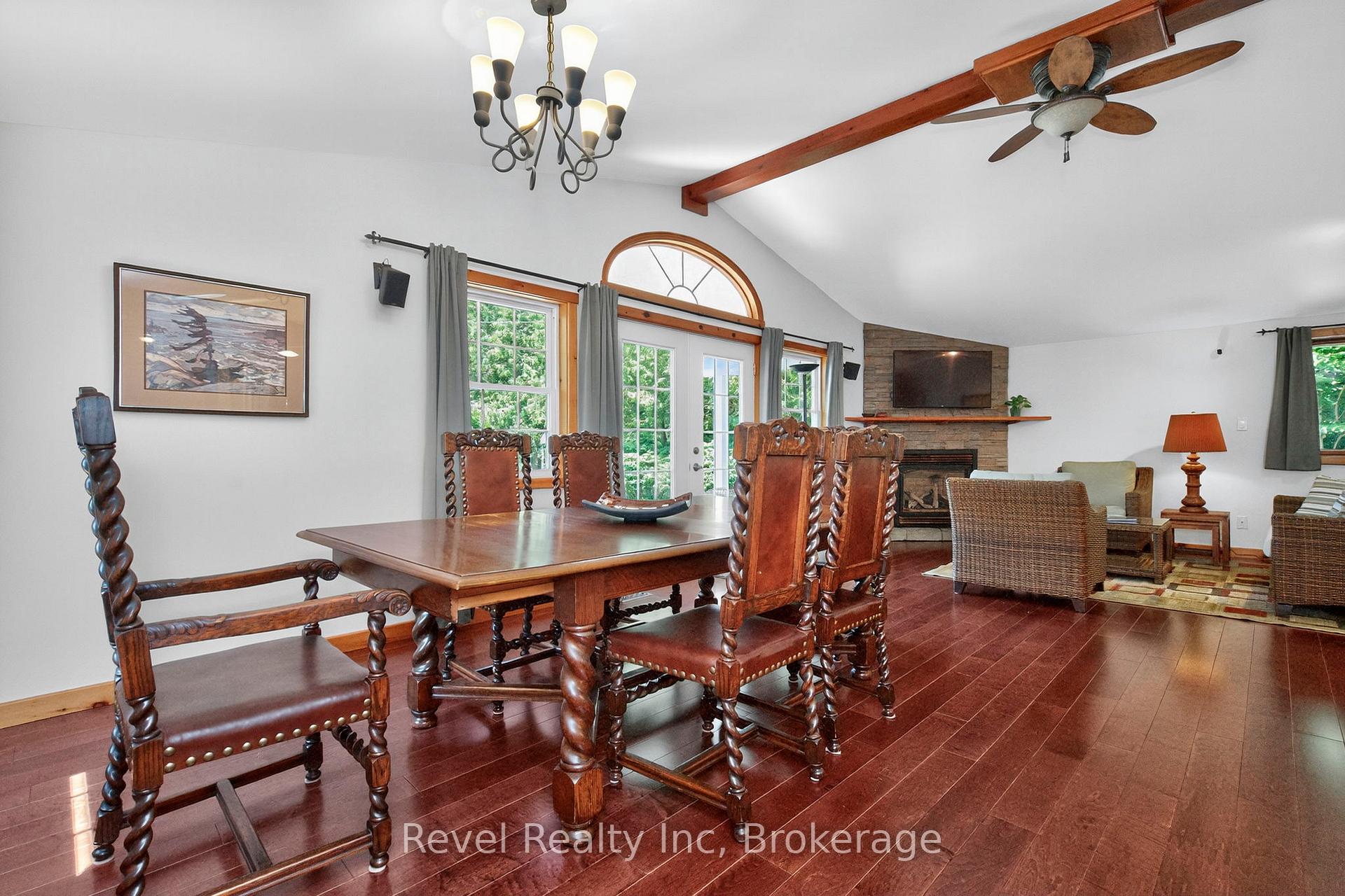 Photo 8 of 33 Belcourt Crescent, Tiny, Rural Tiny — HOMEH