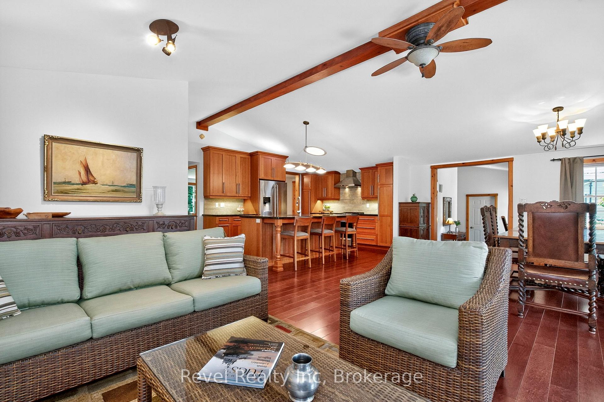 Photo 10 of 33 Belcourt Crescent, Tiny, Rural Tiny — HOMEH