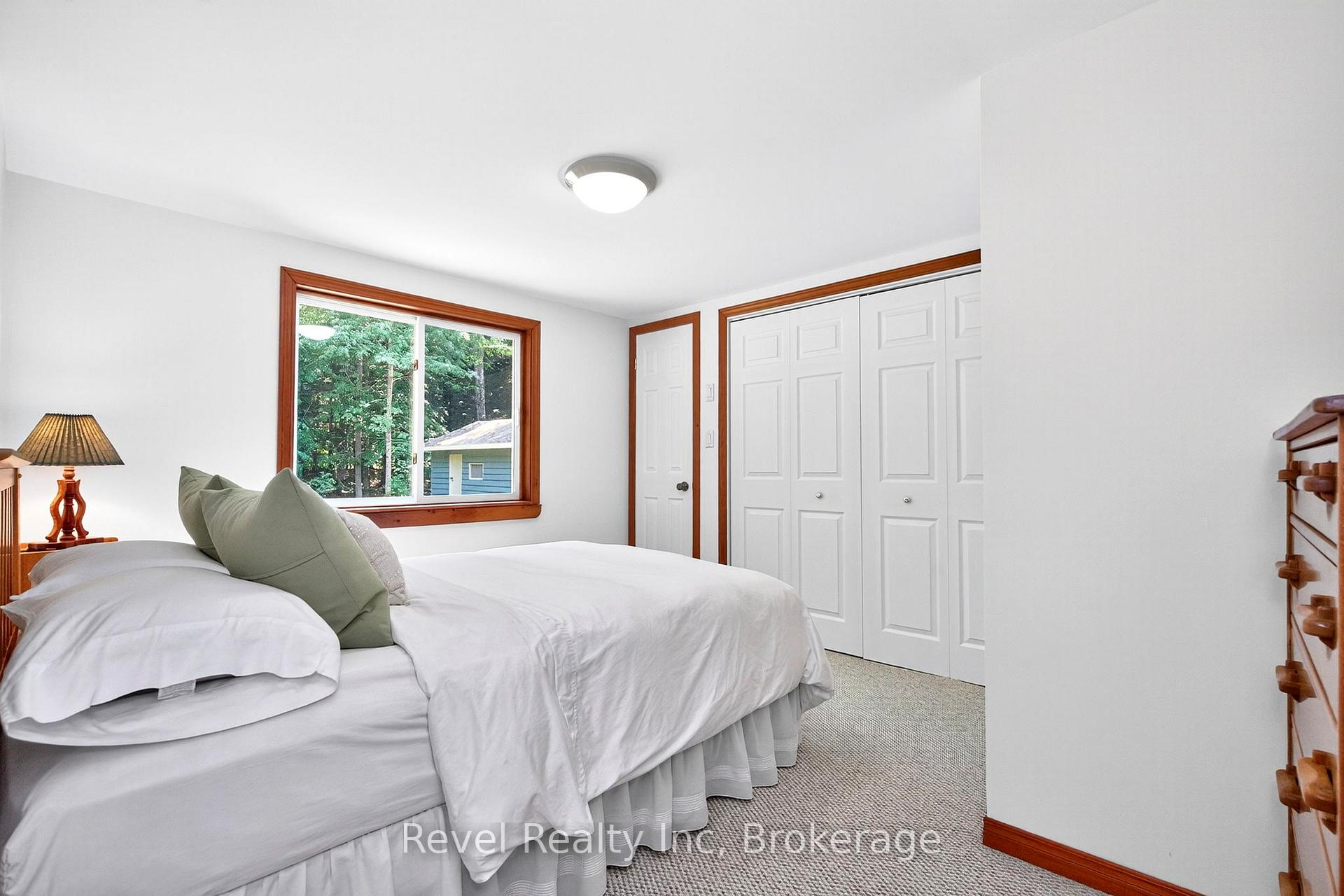 Photo 11 of 33 Belcourt Crescent, Tiny, Rural Tiny — HOMEH