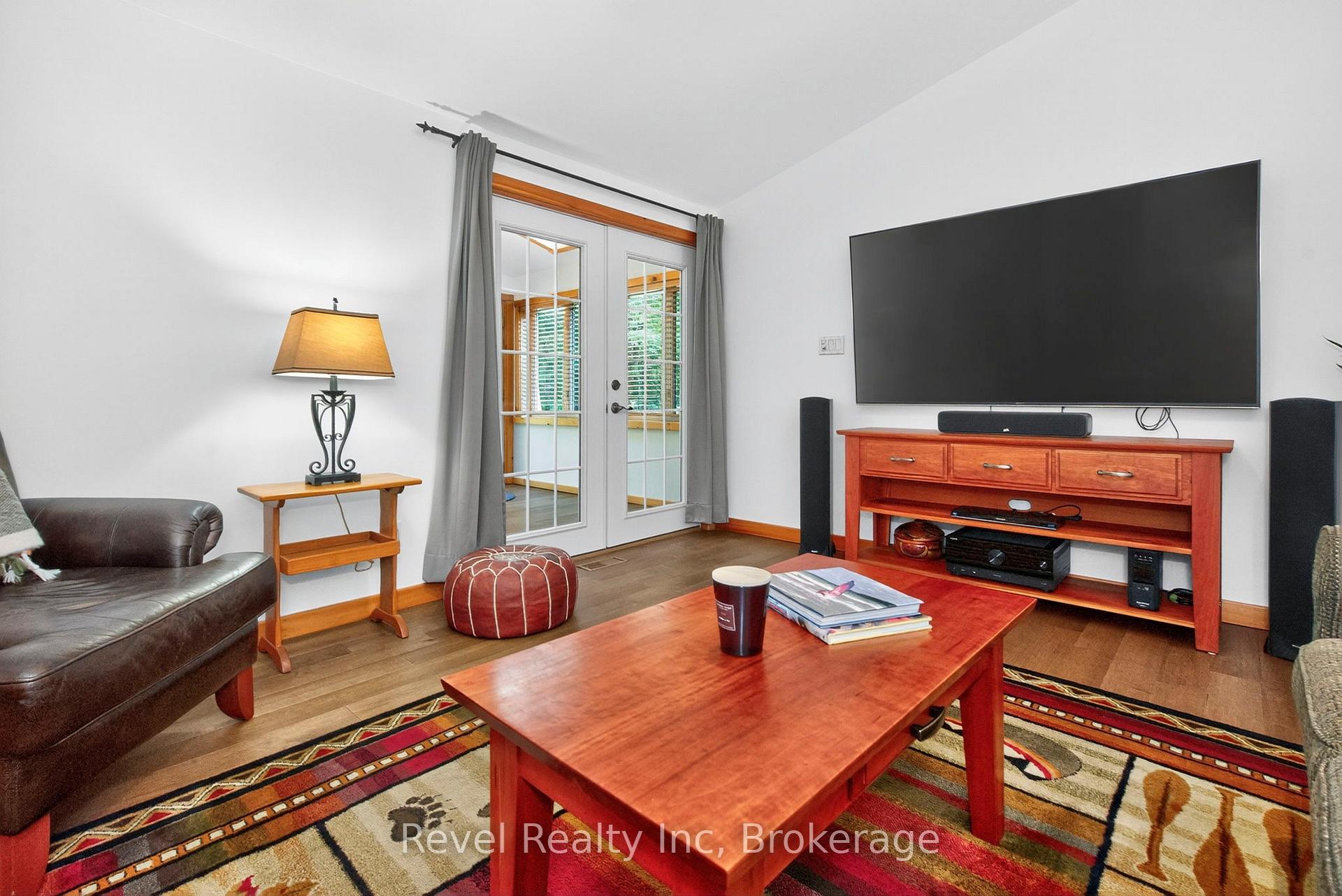 Photo 17 of 33 Belcourt Crescent, Tiny, Rural Tiny — HOMEH