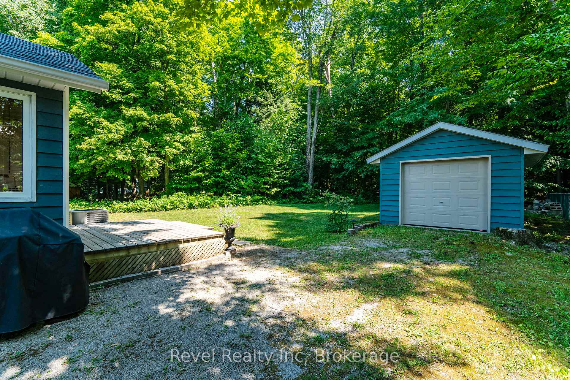 Photo 25 of 33 Belcourt Crescent, Tiny, Rural Tiny — HOMEH