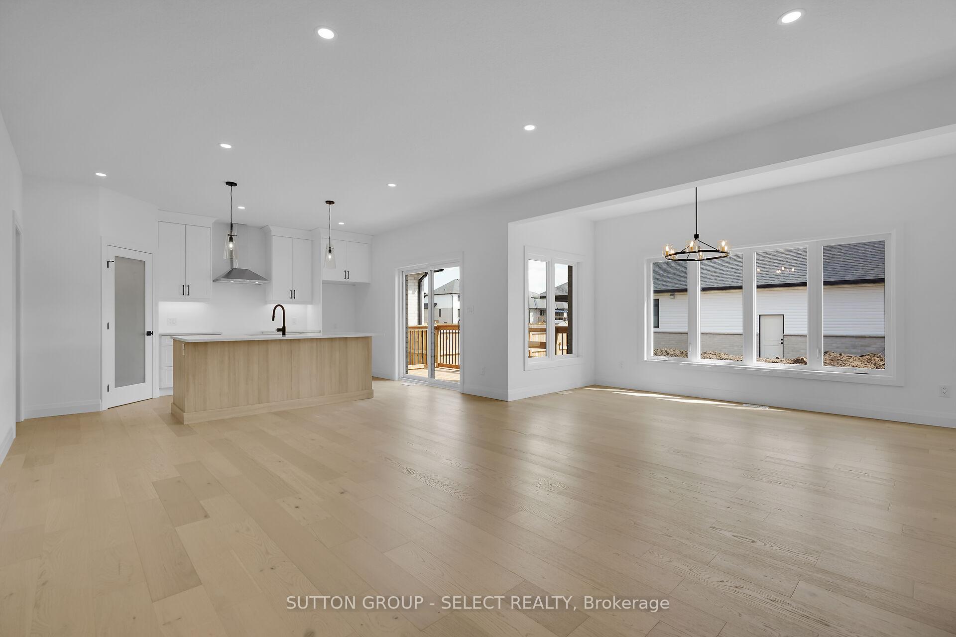 Photo 10 of 9 Briscoe Crescent, Strathroy-Caradoc, NE — HOMEH