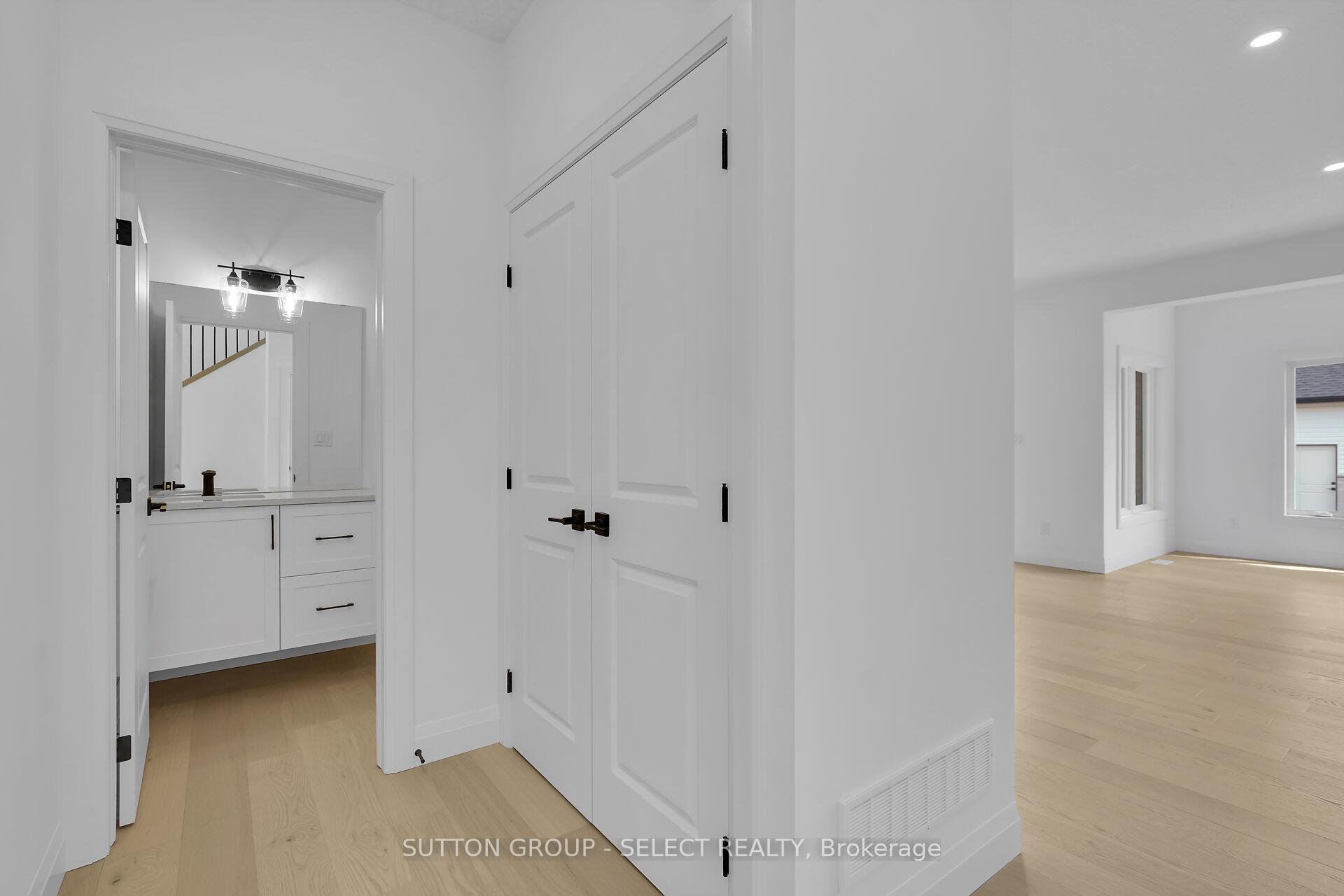 Photo 16 of 9 Briscoe Crescent, Strathroy-Caradoc, NE — HOMEH