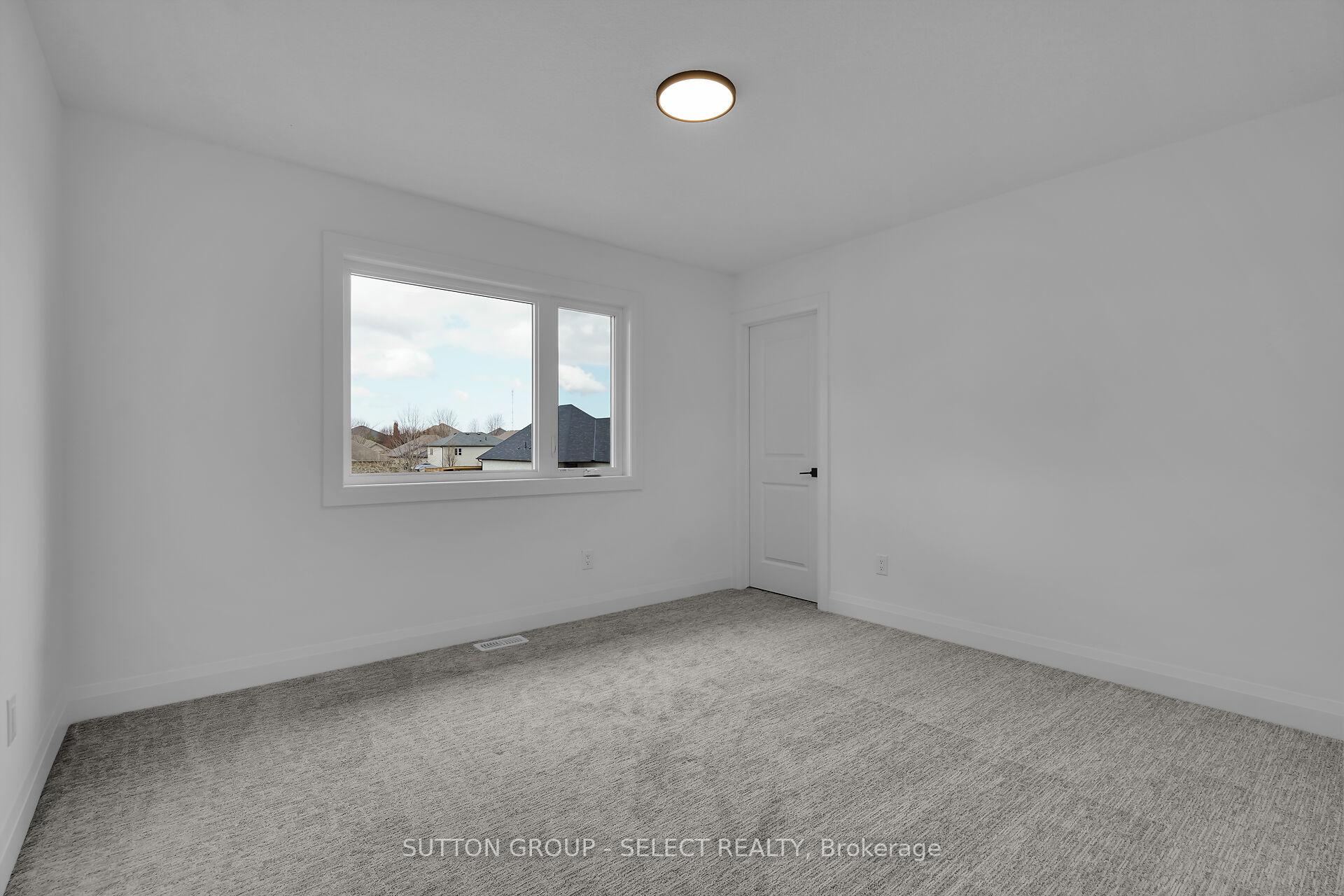 Photo 28 of 9 Briscoe Crescent, Strathroy-Caradoc, NE — HOMEH