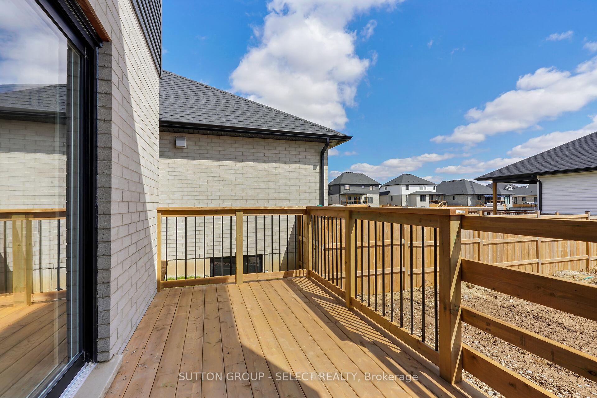 Photo 34 of 9 Briscoe Crescent, Strathroy-Caradoc, NE — HOMEH