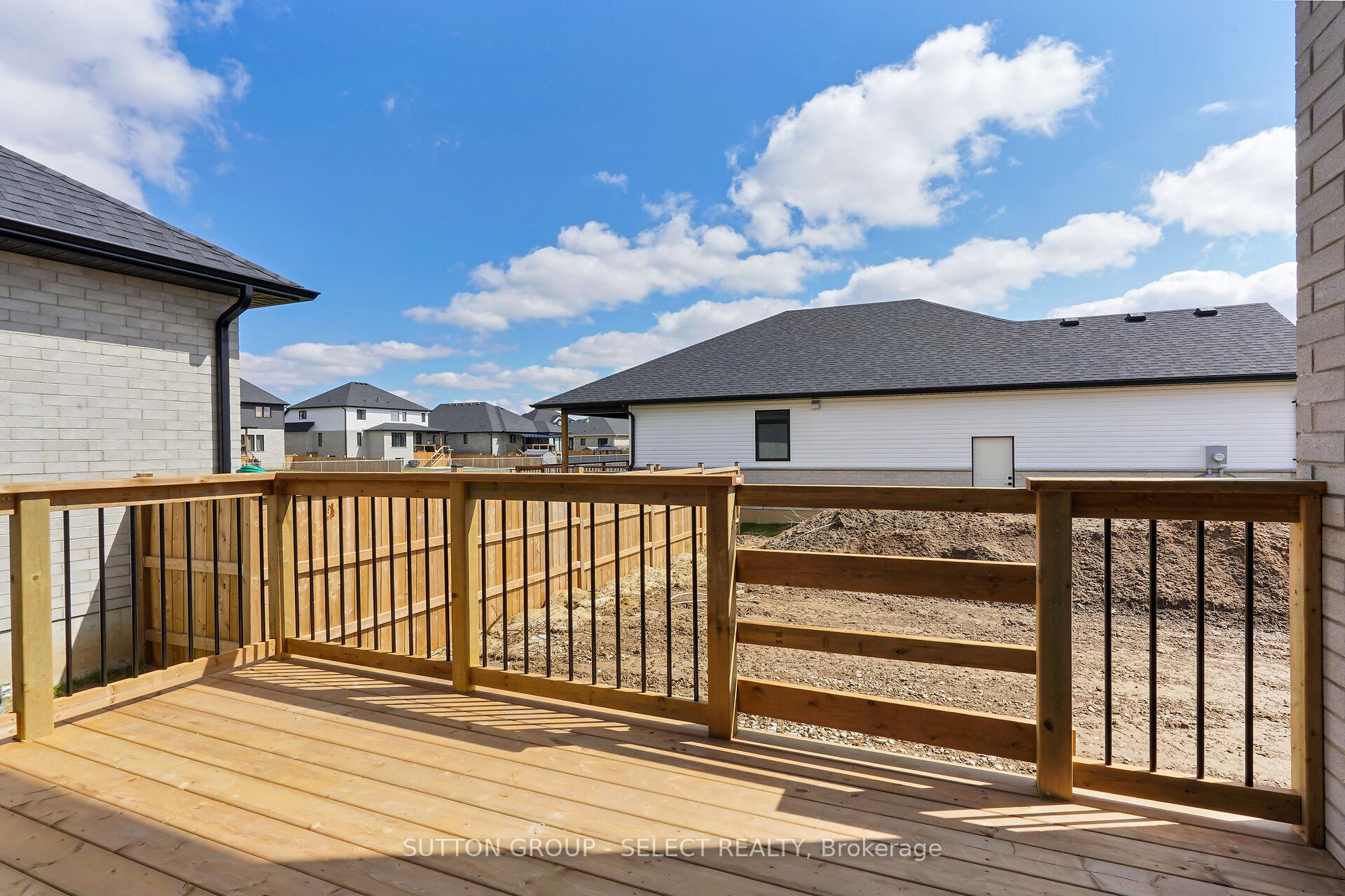 Photo 35 of 9 Briscoe Crescent, Strathroy-Caradoc, NE — HOMEH