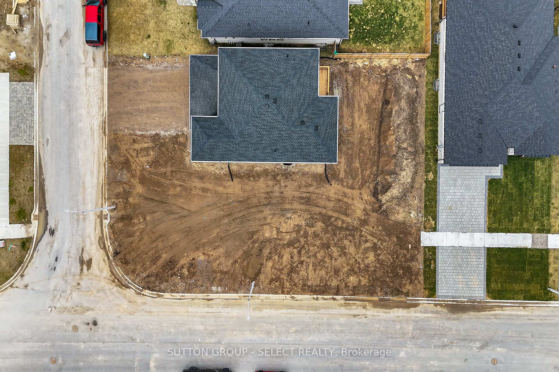 Photo 43 of 9 Briscoe Crescent, Strathroy-Caradoc, NE — HOMEH