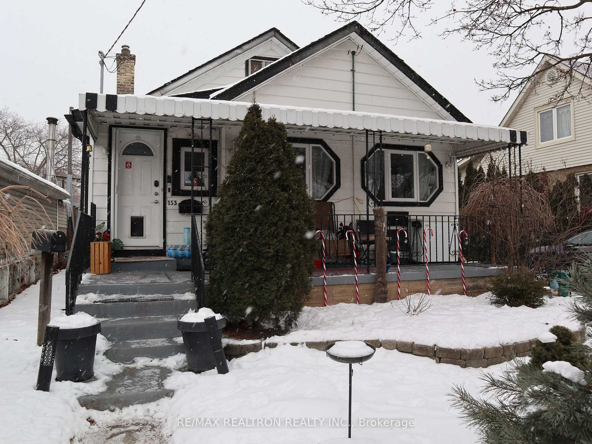 Front of 153 Pitt Avenue