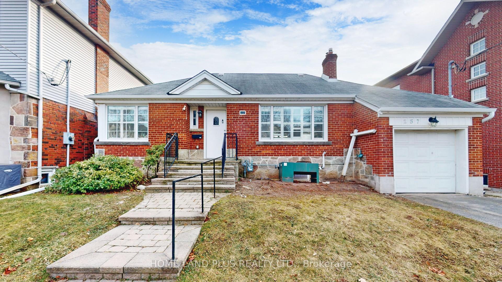 Front of 257 Joicey Boulevard