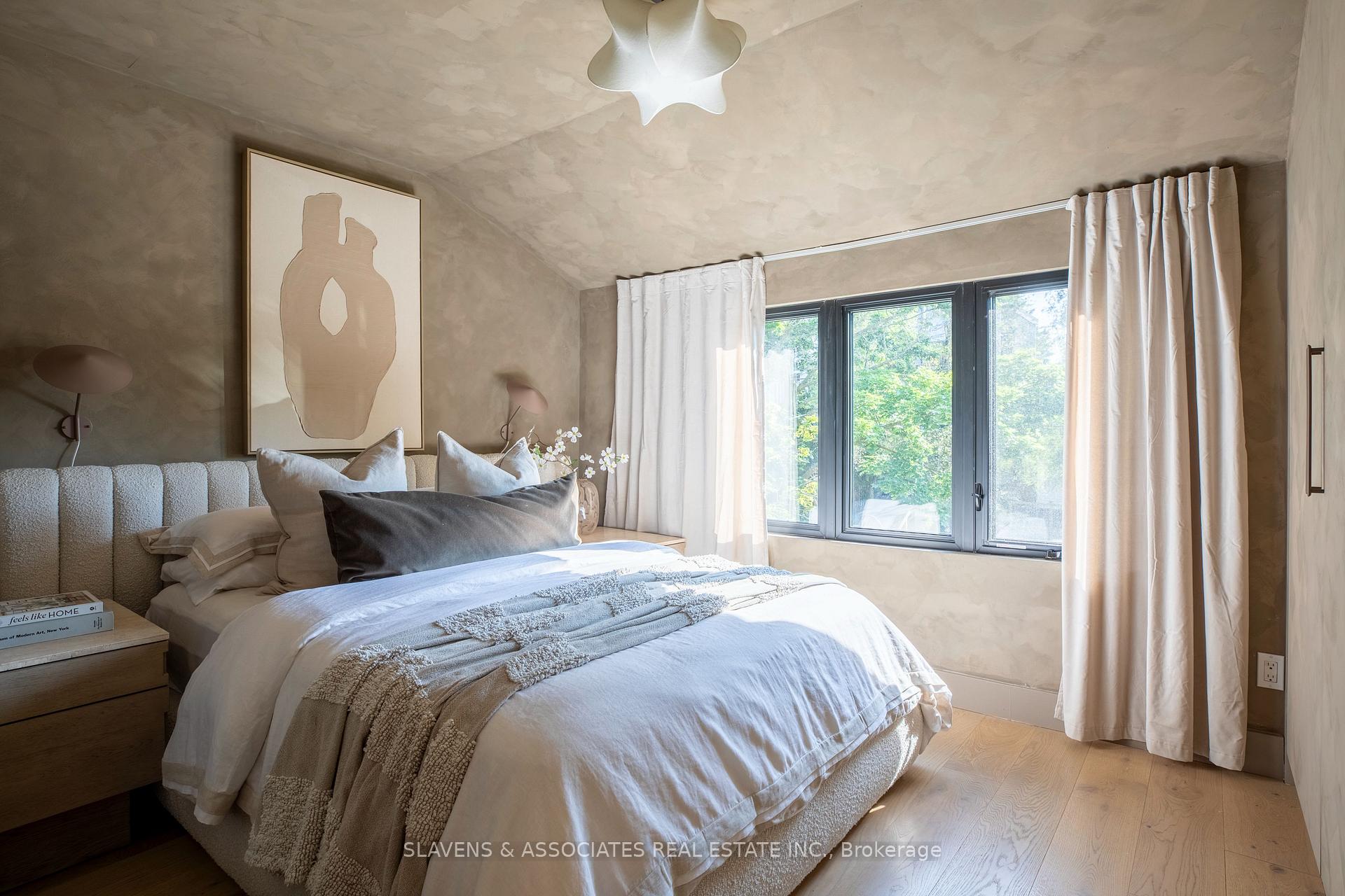 Photo 16 of 105 King Edward Avenue, Toronto, Woodbine-Lumsden — HOMEH