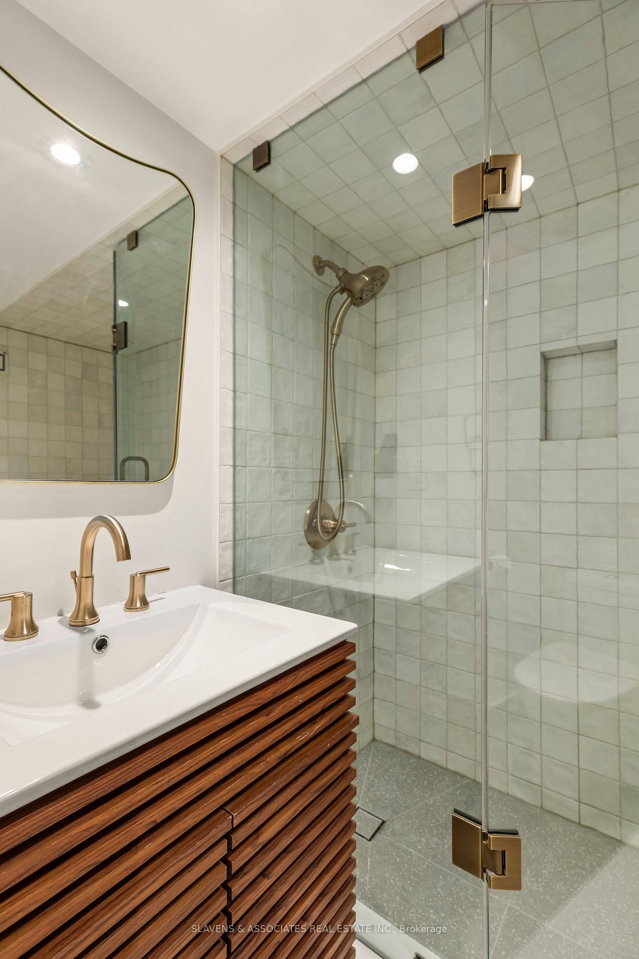 Photo 30 of 105 King Edward Avenue, Toronto, Woodbine-Lumsden — HOMEH