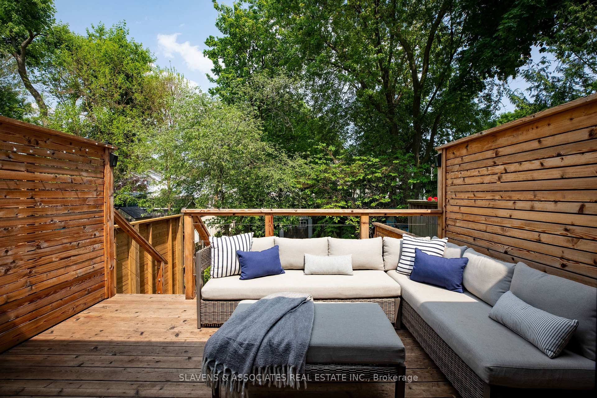 Photo 32 of 105 King Edward Avenue, Toronto, Woodbine-Lumsden — HOMEH