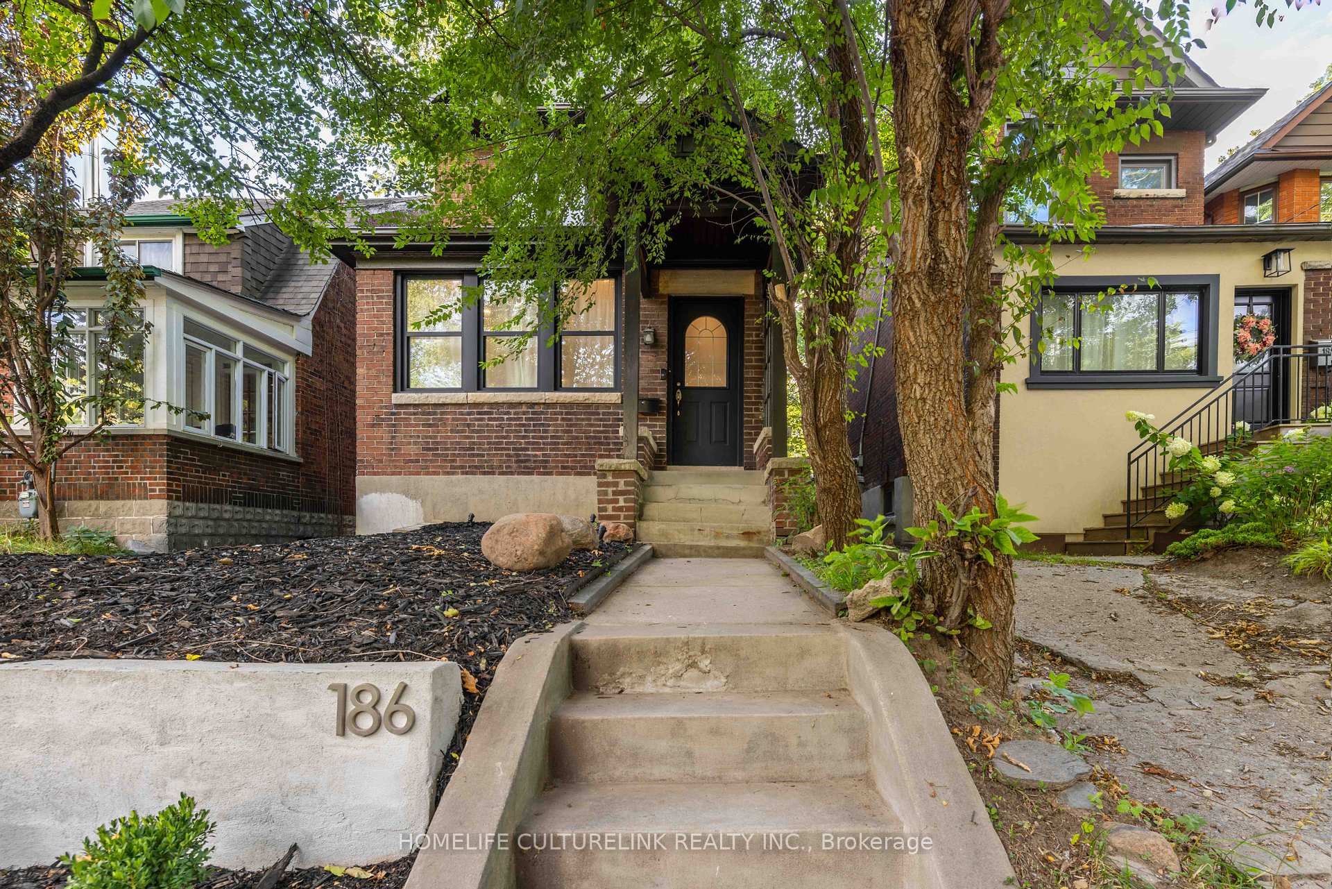 Photo 2 of 186 Ashdale Avenue, Toronto, Greenwood-Coxwell — HOMEH