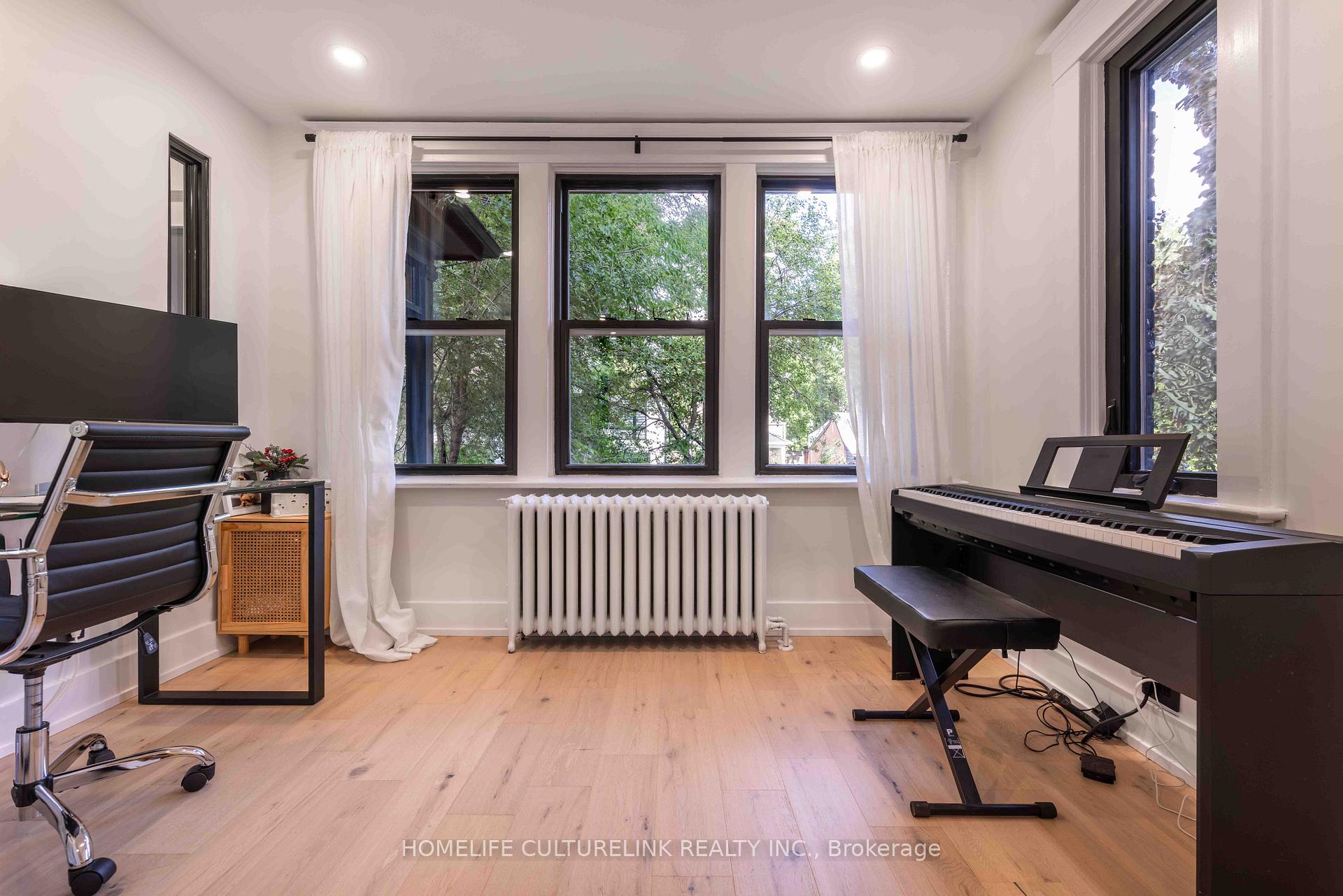 Photo 8 of 186 Ashdale Avenue, Toronto, Greenwood-Coxwell — HOMEH