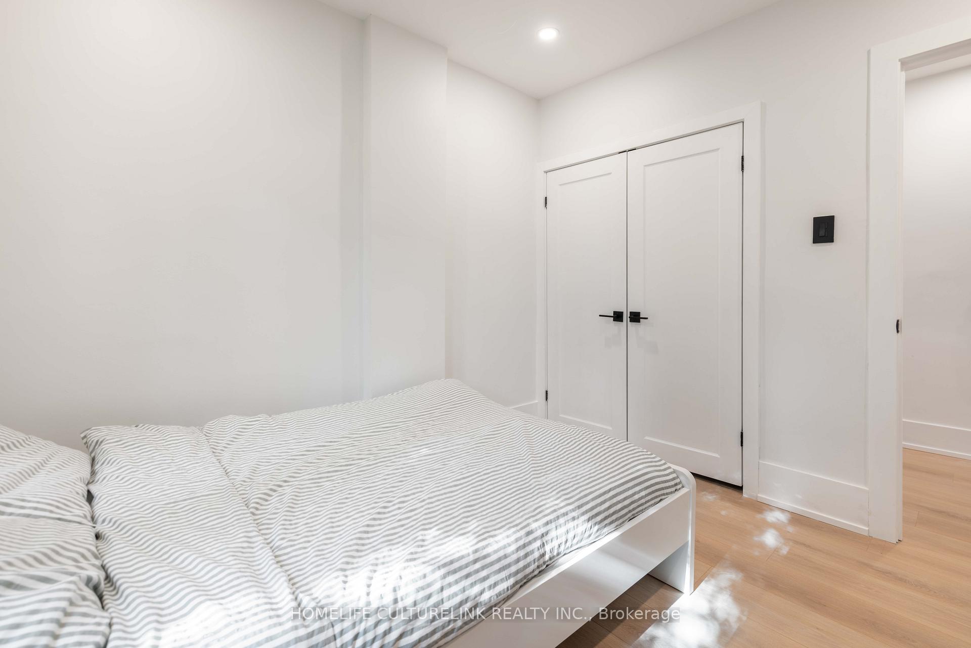 Photo 19 of 186 Ashdale Avenue, Toronto, Greenwood-Coxwell — HOMEH